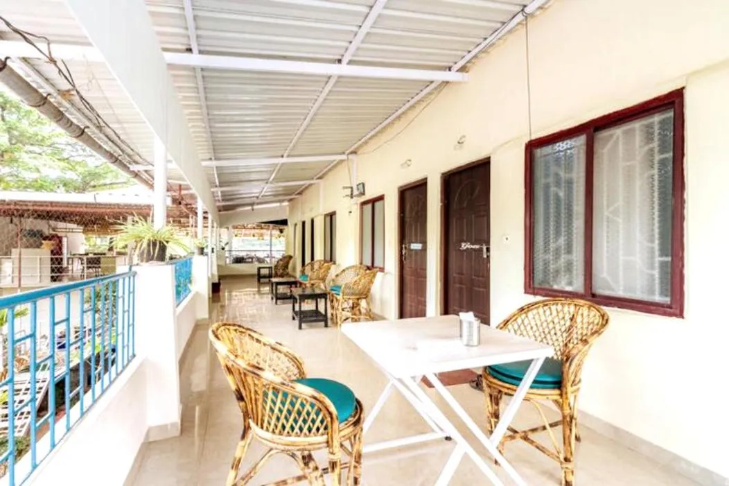 Balcony/Terrace in Casanova by the Sea - Just a walk away to Canacona Beach