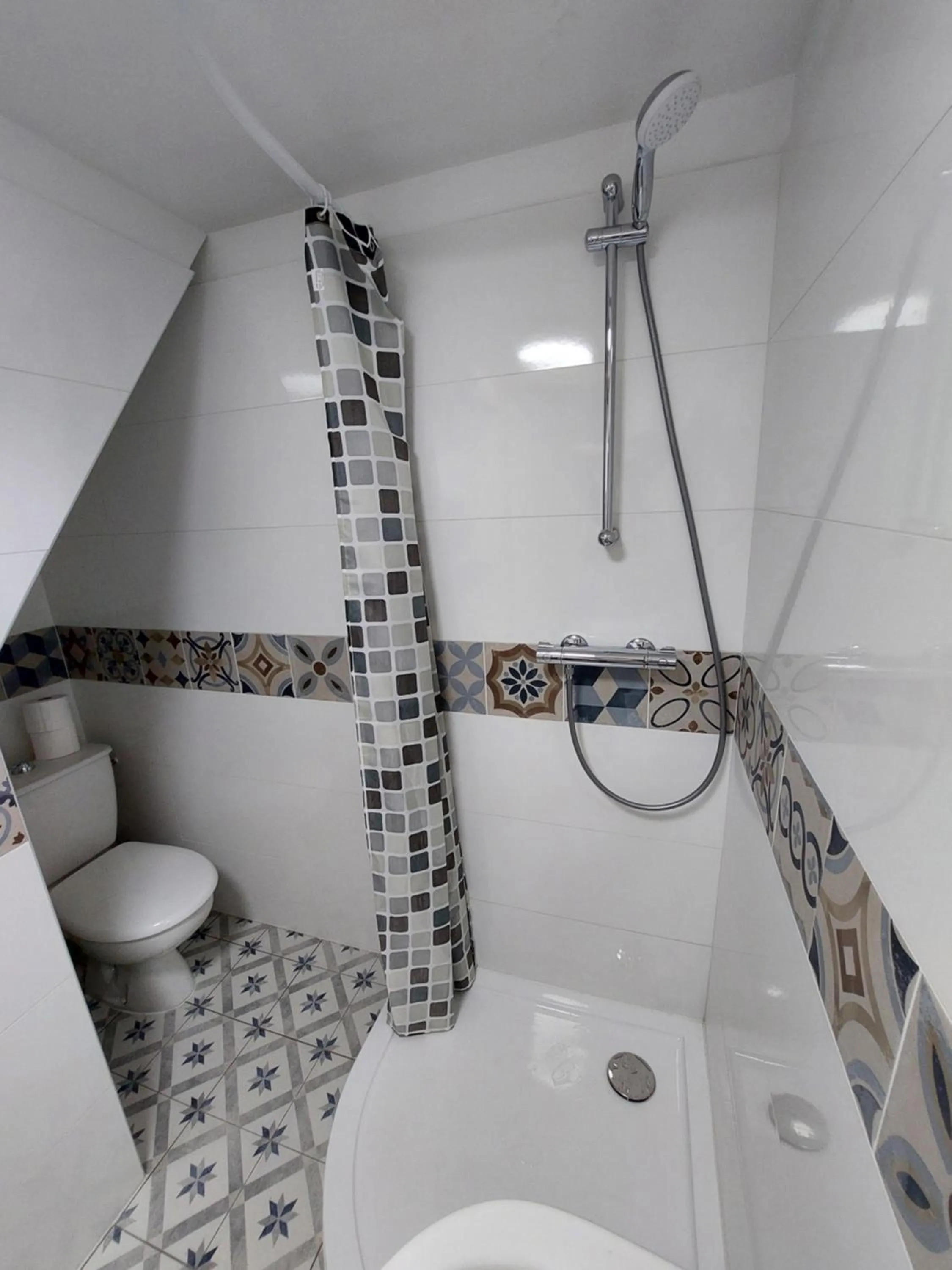 Bathroom in Kilomètre 99