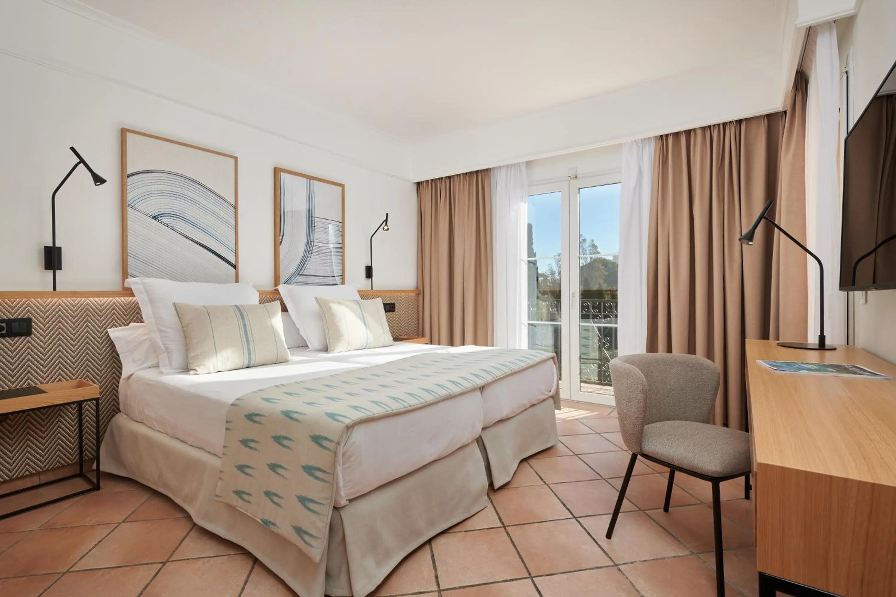 Bedroom, Bed in Grupotel Gran Vista & Spa