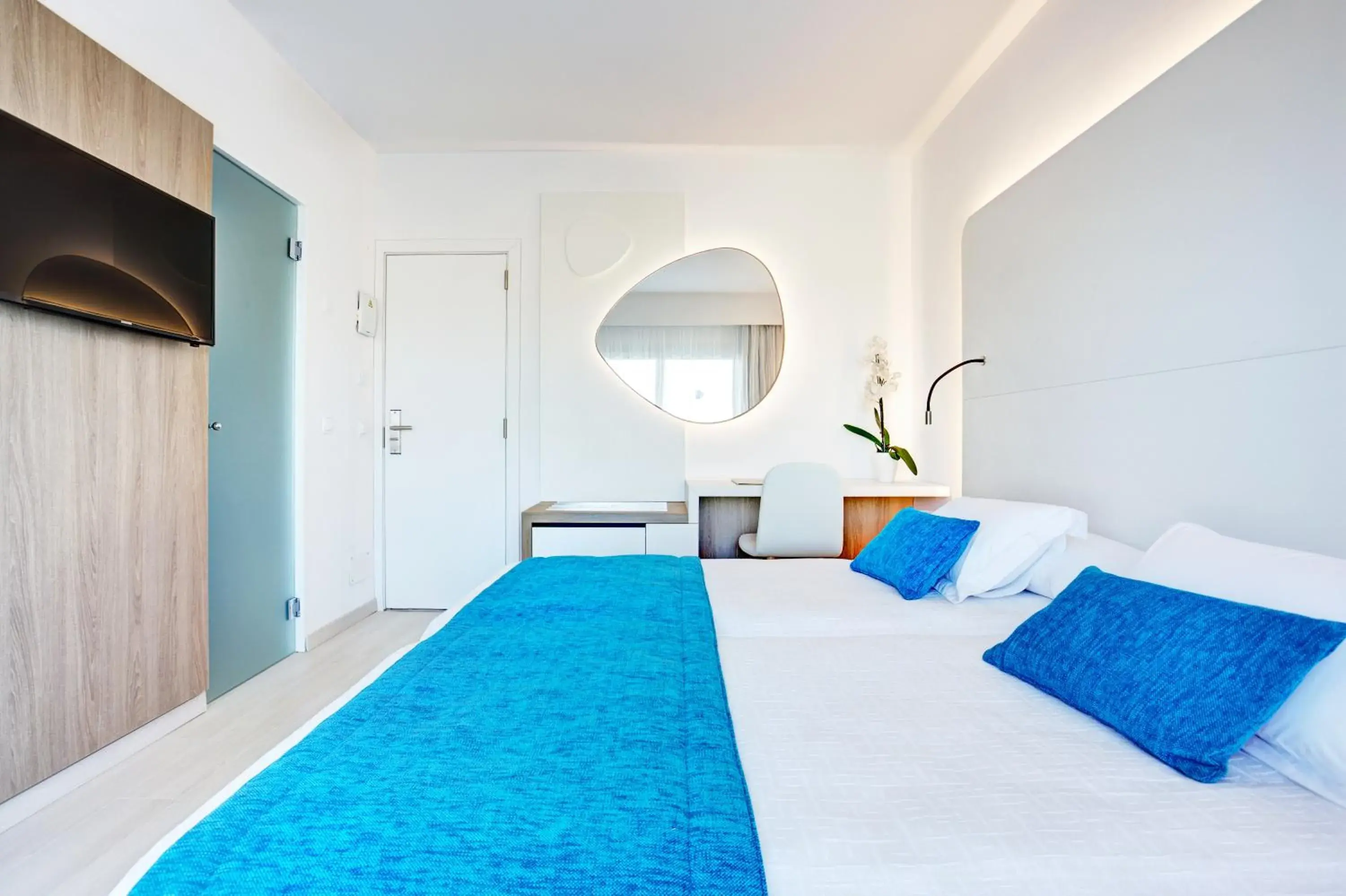 Standard Double Room with Side Sea View in Grupotel Farrutx Standard Double Room with Side Sea View in Grupotel Farrutx