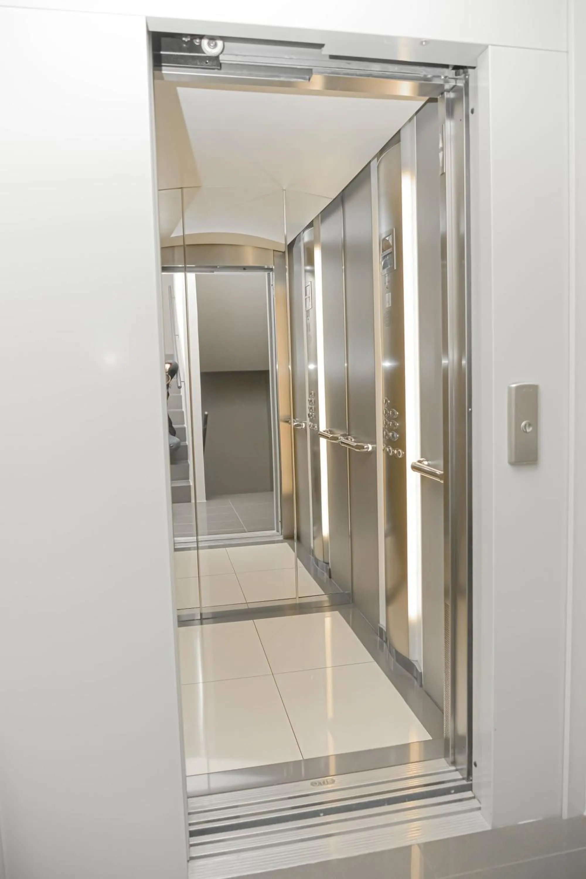 elevator in New Central Plaza Apartment -2