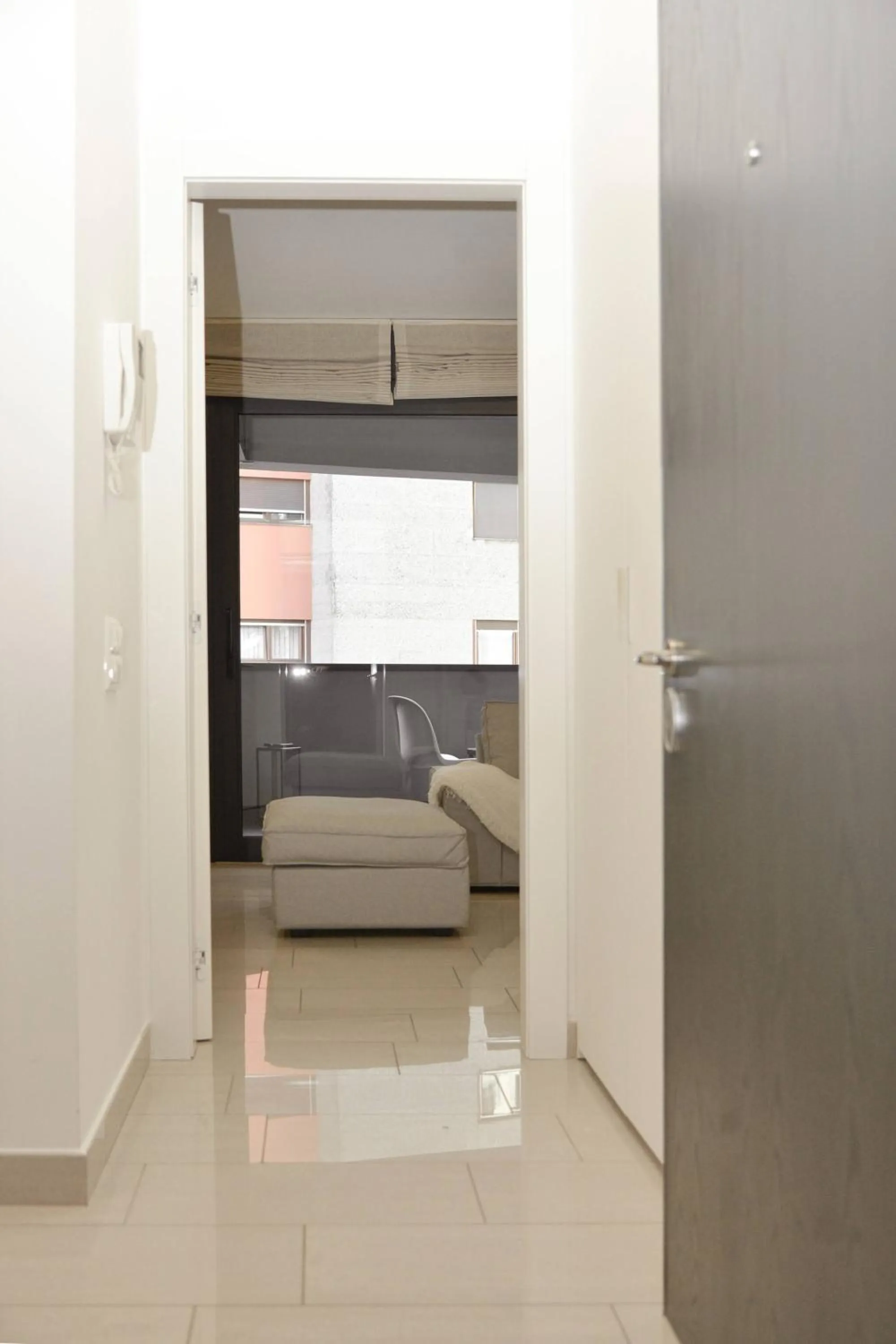 Living room in New Central Plaza Apartment -2