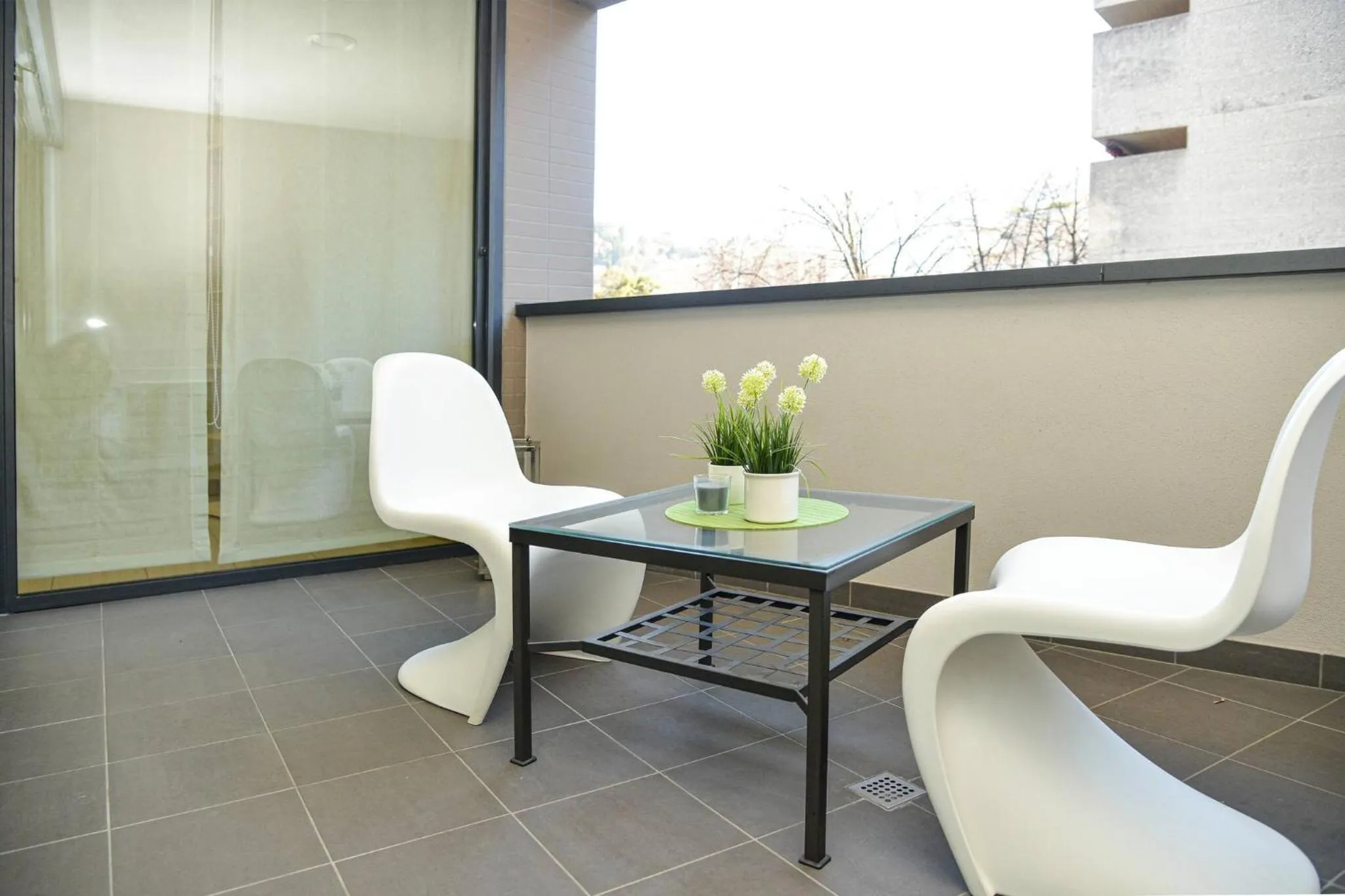 Seating area in New Central Plaza Apartment -2