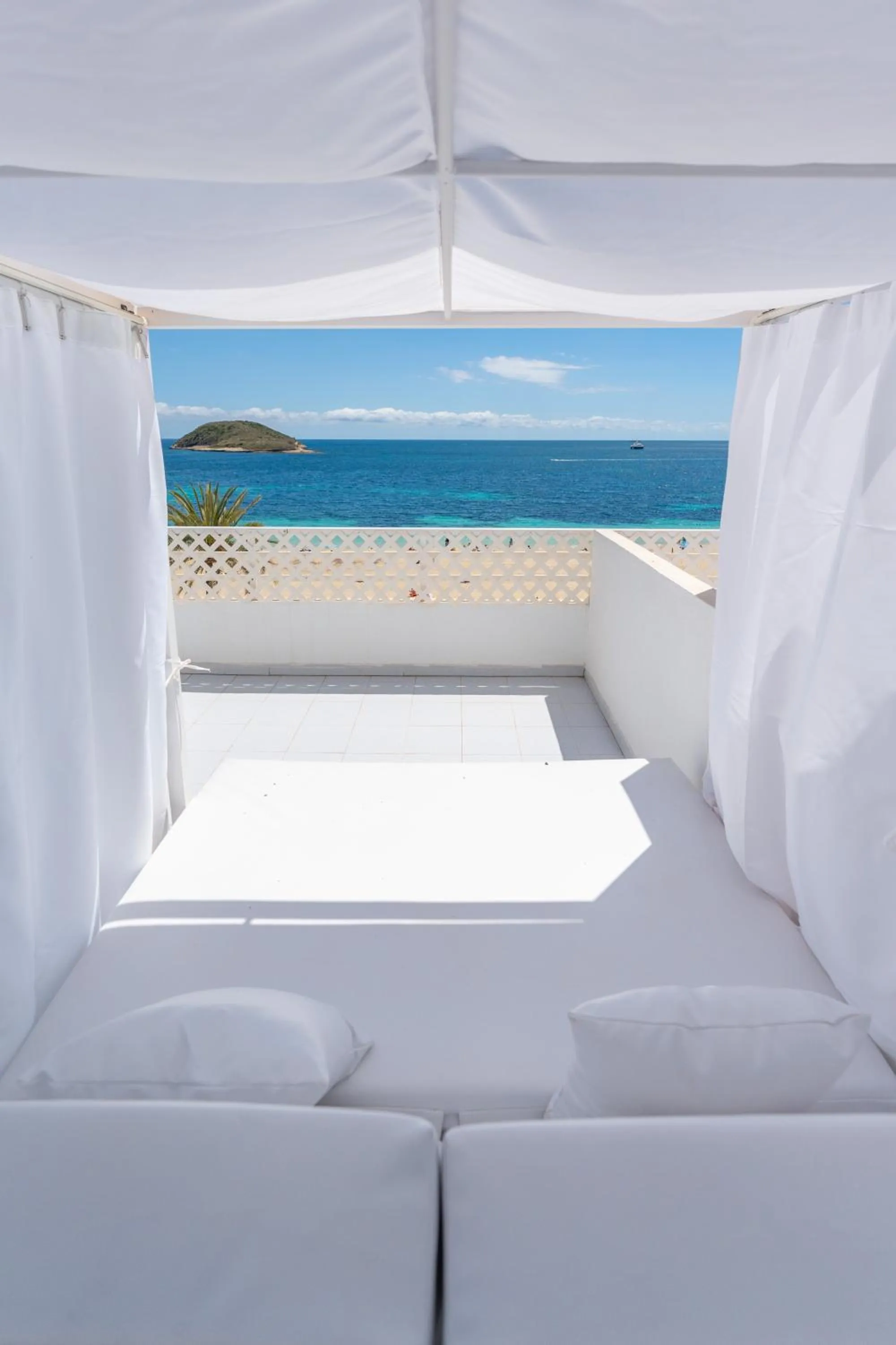 Sea view, Bed in Flamboyan Caribe Hotel & Spa