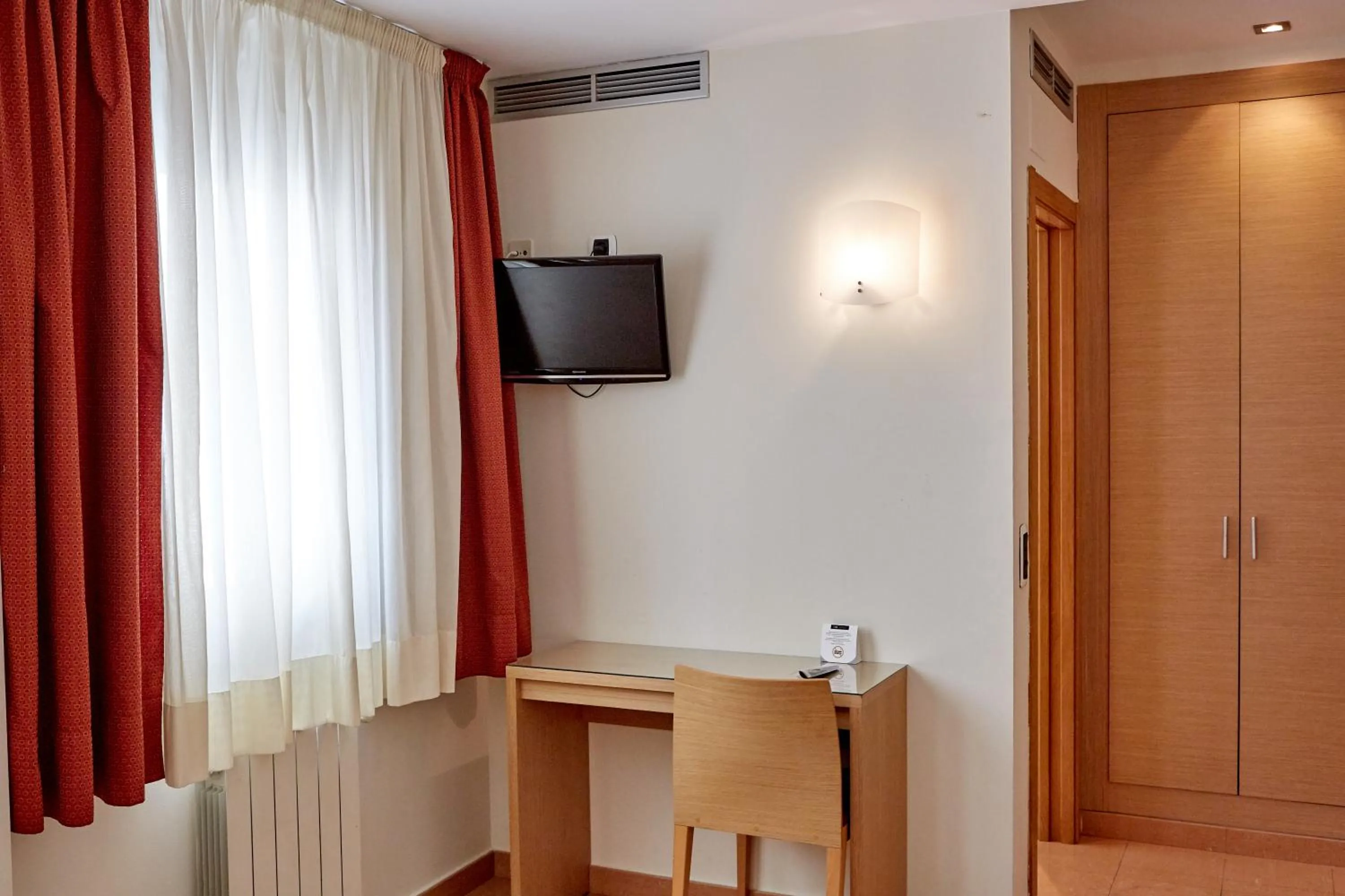 TV and multimedia in Doña Lola