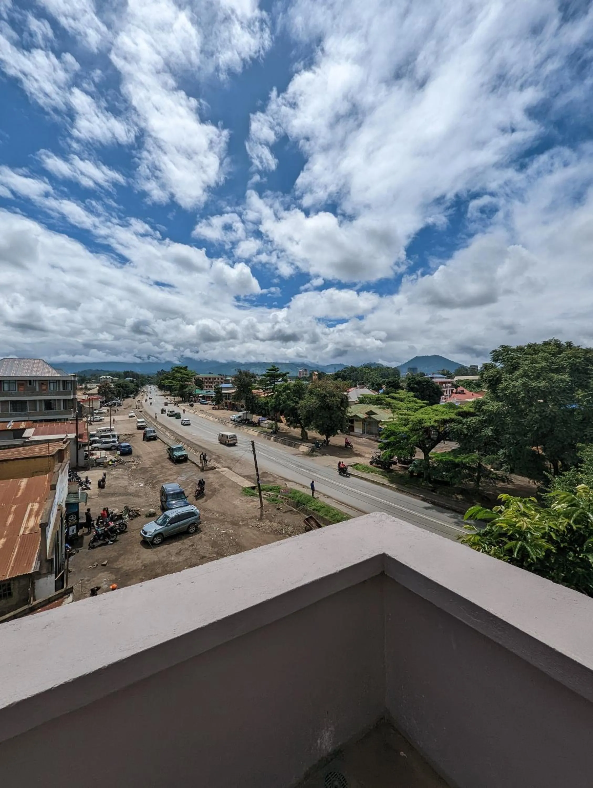 Mountain view in Mufasa city Hostel and Apartments