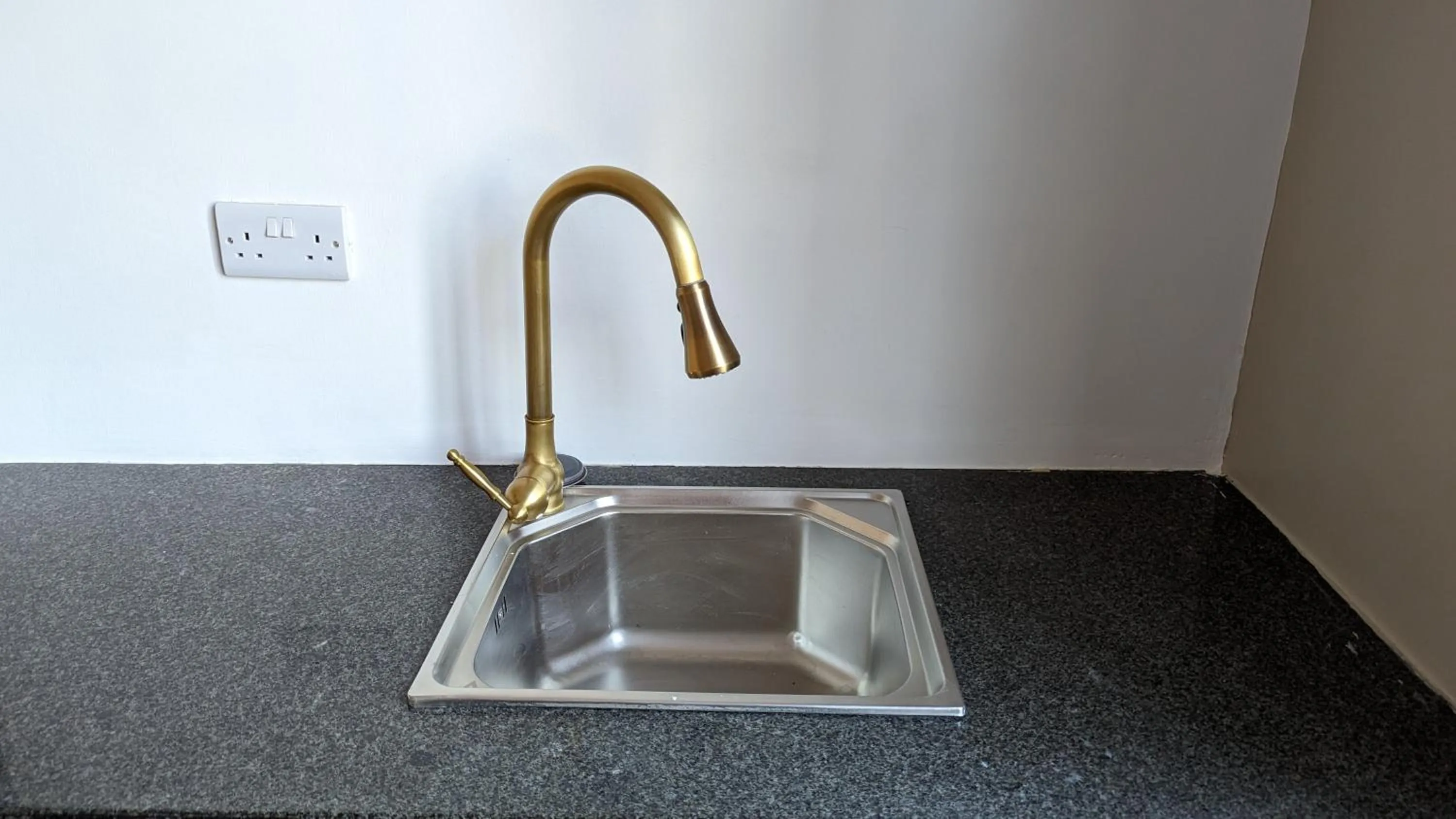 Kitchen or kitchenette in Mufasa city Hostel and Apartments