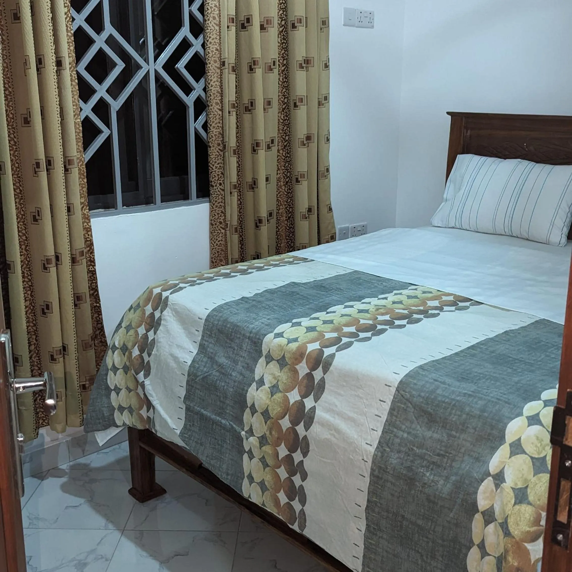 Bed in Mufasa city Hostel and Apartments