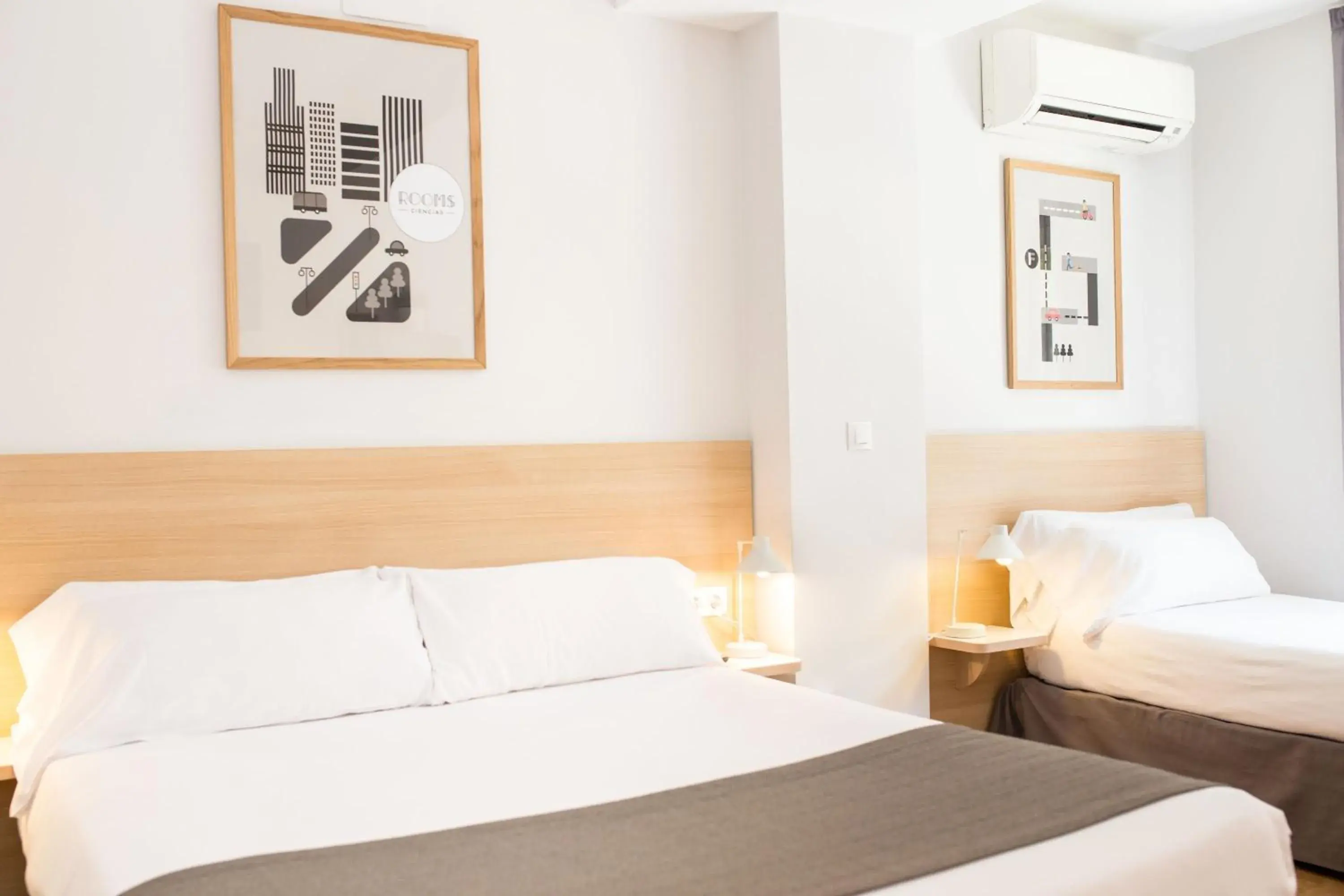 Triple Room in Rooms Ciencias Triple Room in Rooms Ciencias