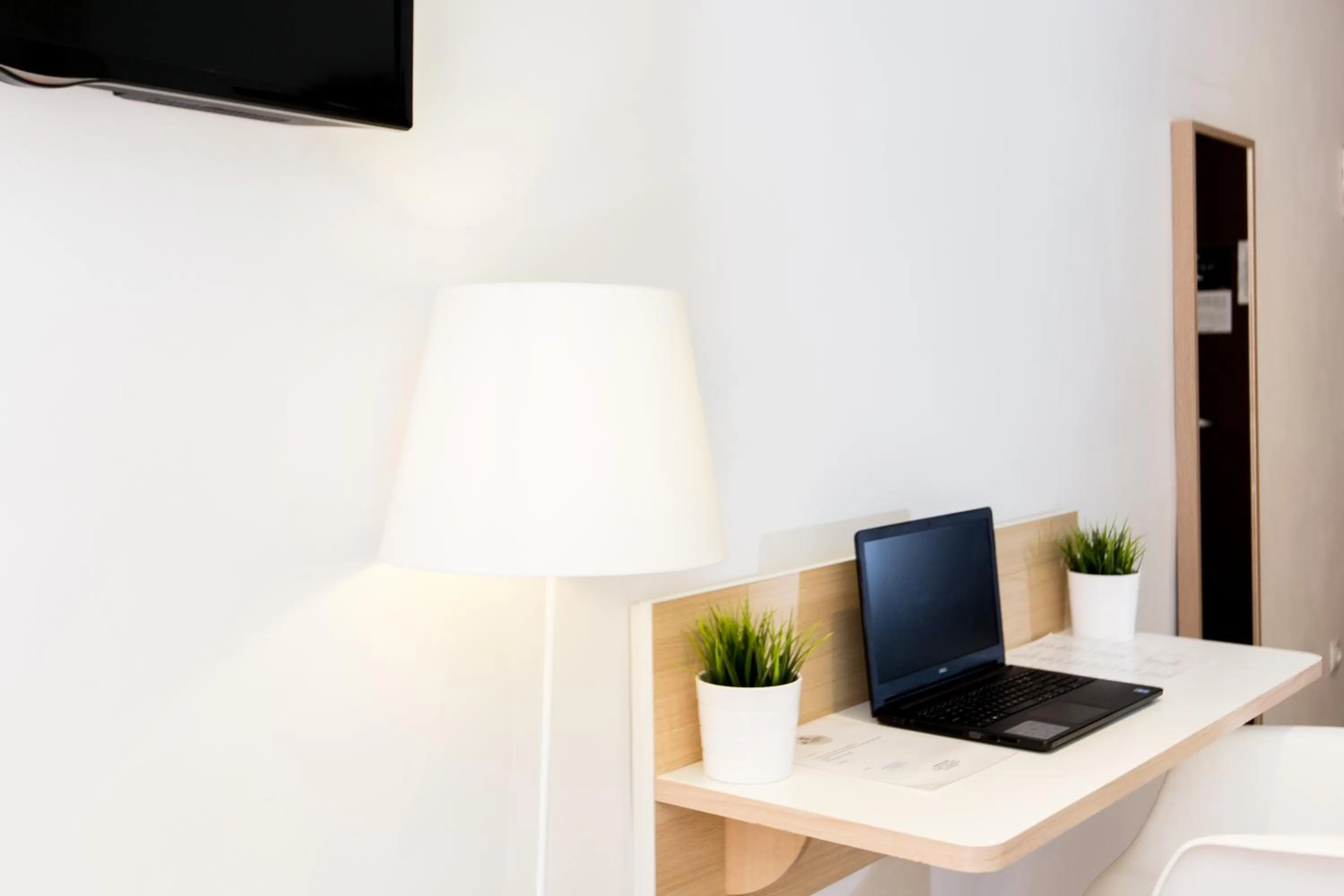 Decorative detail in Rooms Ciencias