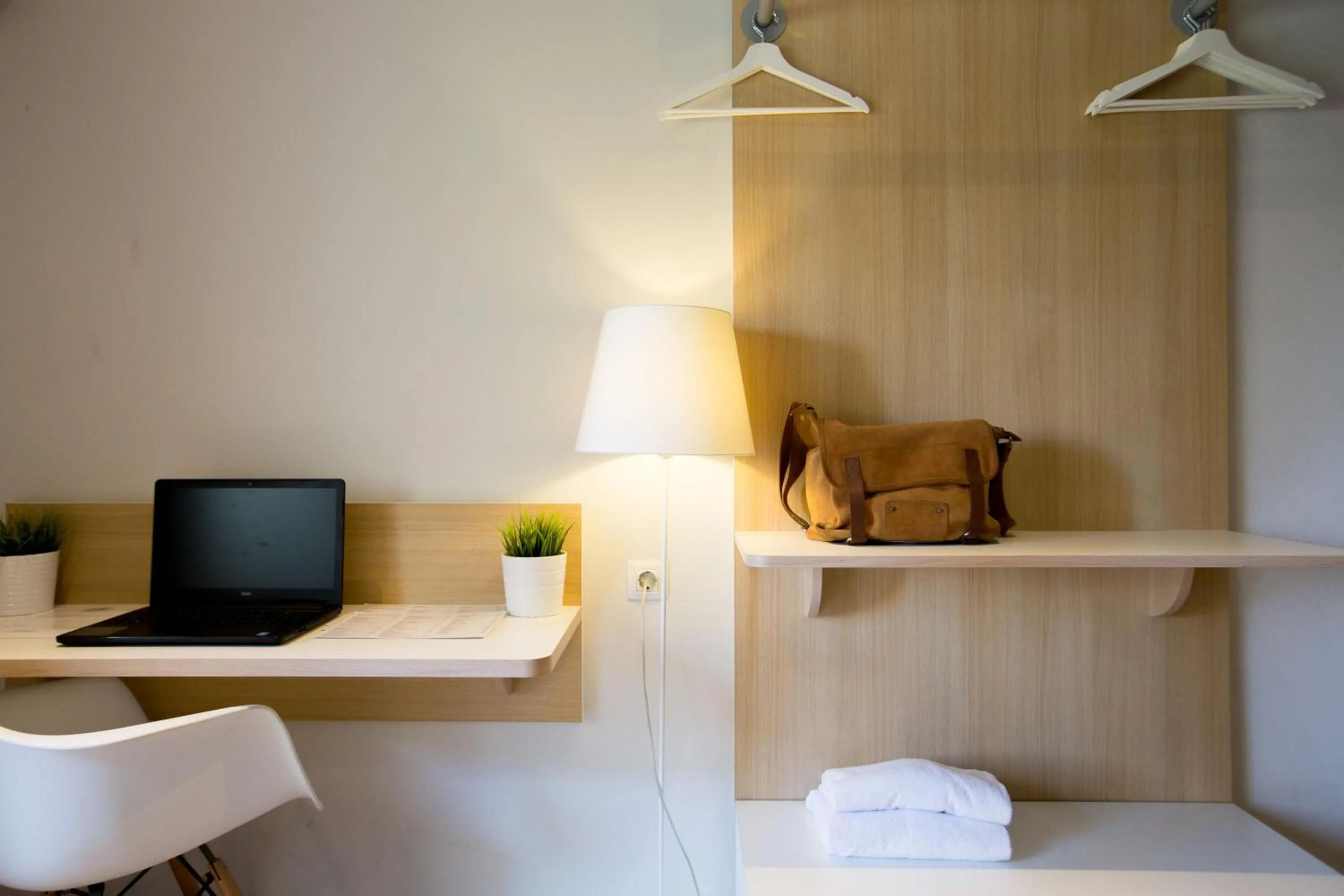 Photo of the whole room in Rooms Ciencias