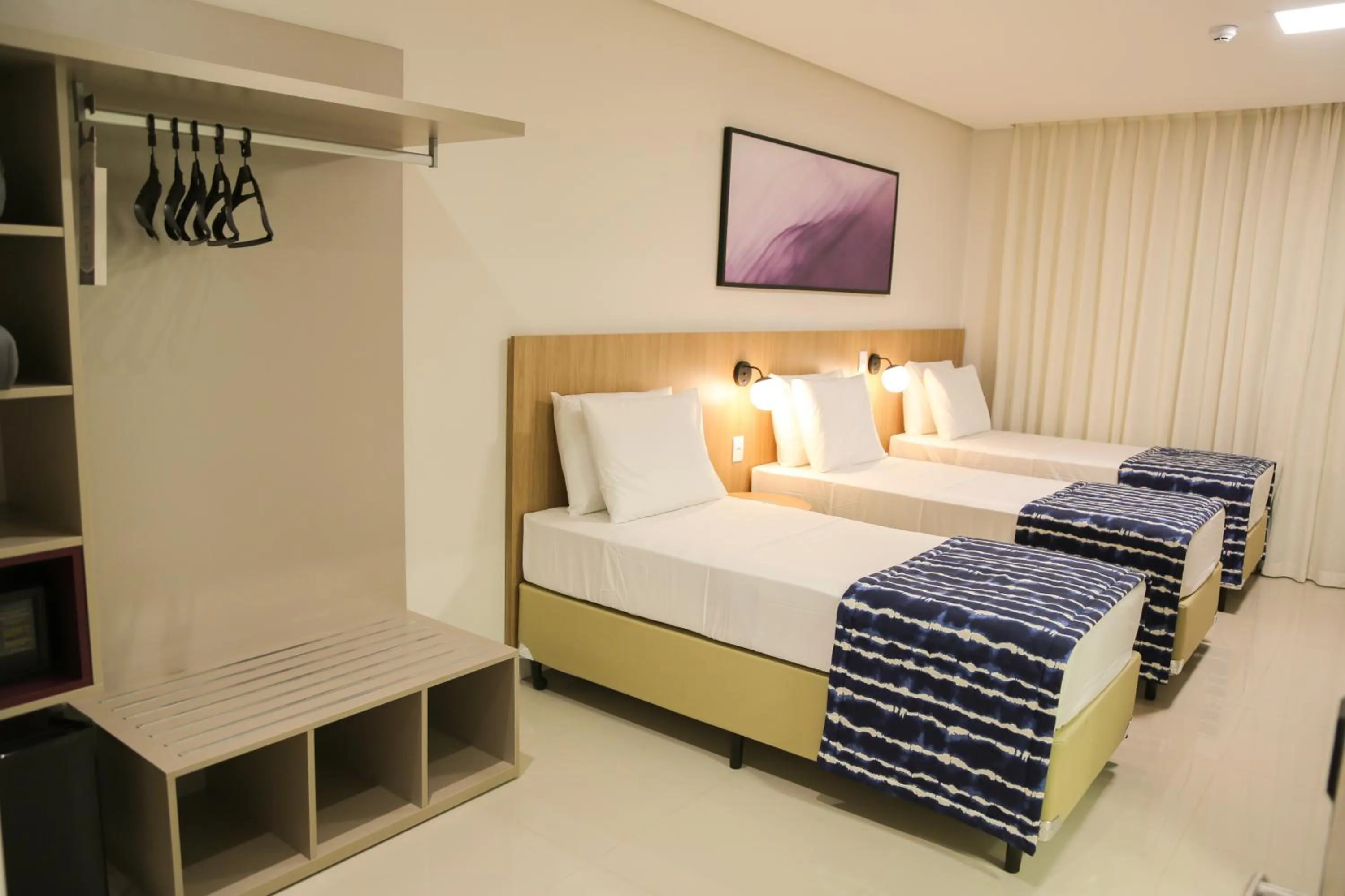 Photo of the whole room, Bed in Trento Hotel Guaíra by Unna