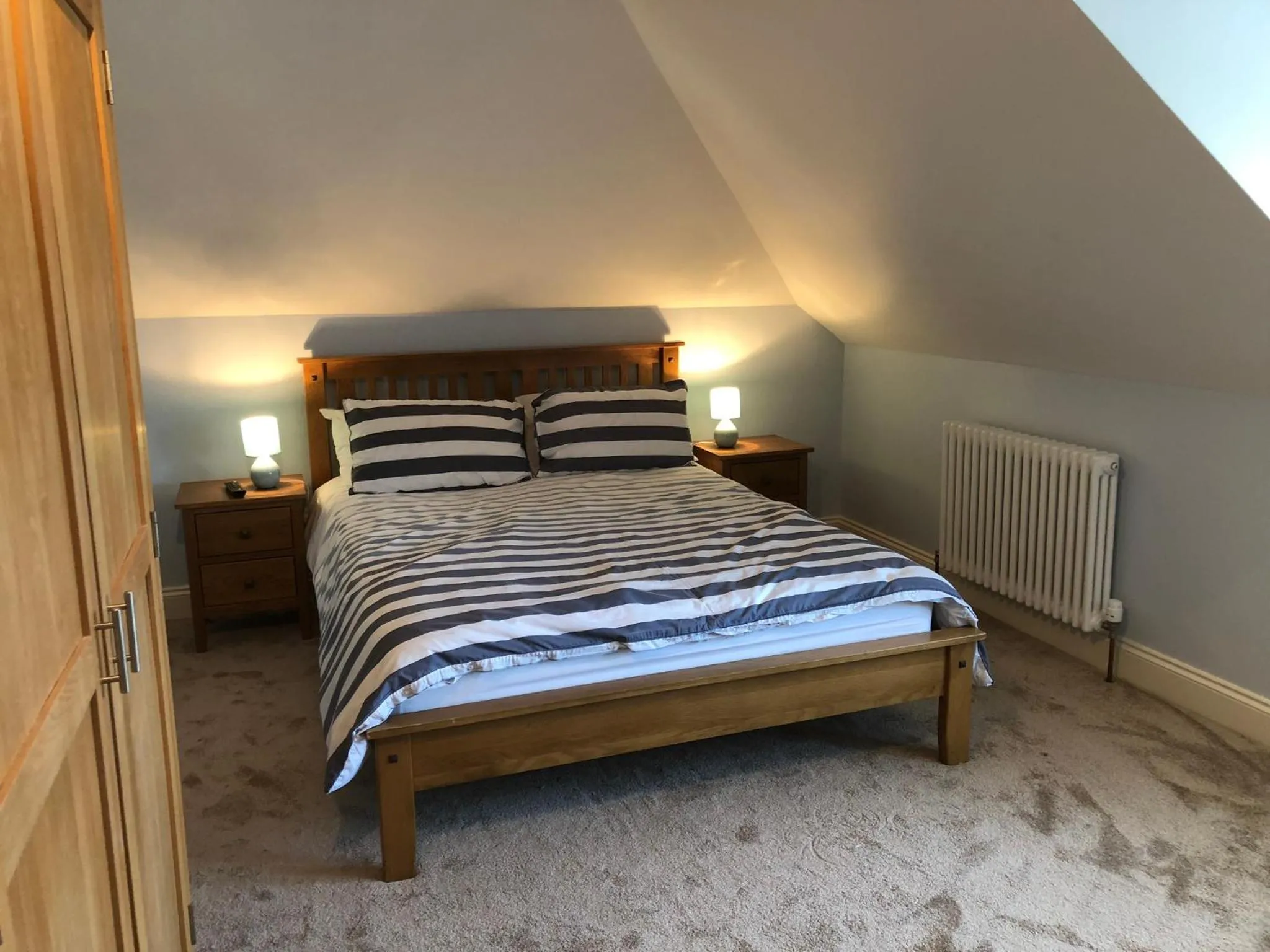 Family Room with Private Bathroom in Corsee House