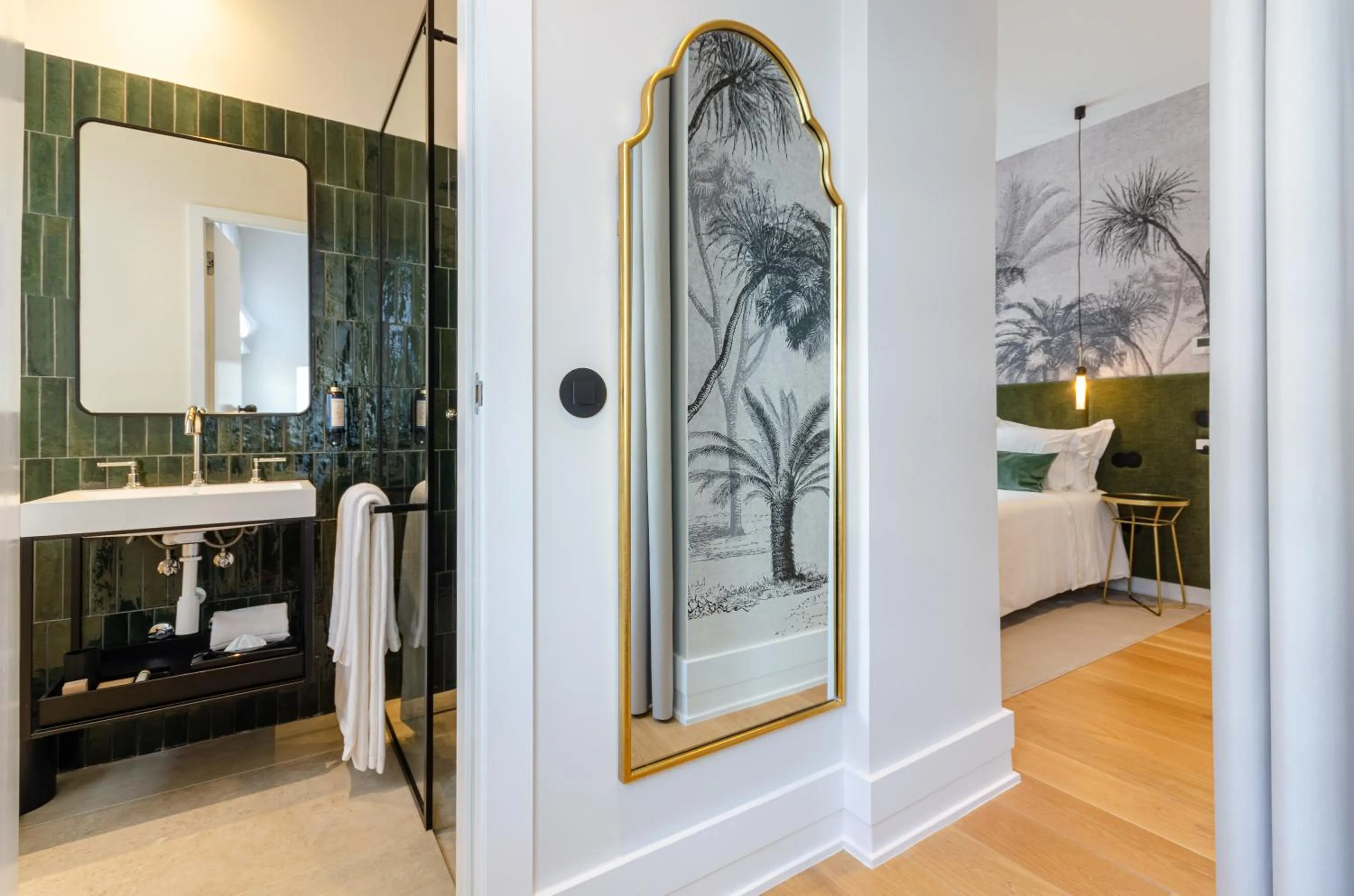 Toilet, Bed in BCascais Boutique House by APT IIN Cascais Center