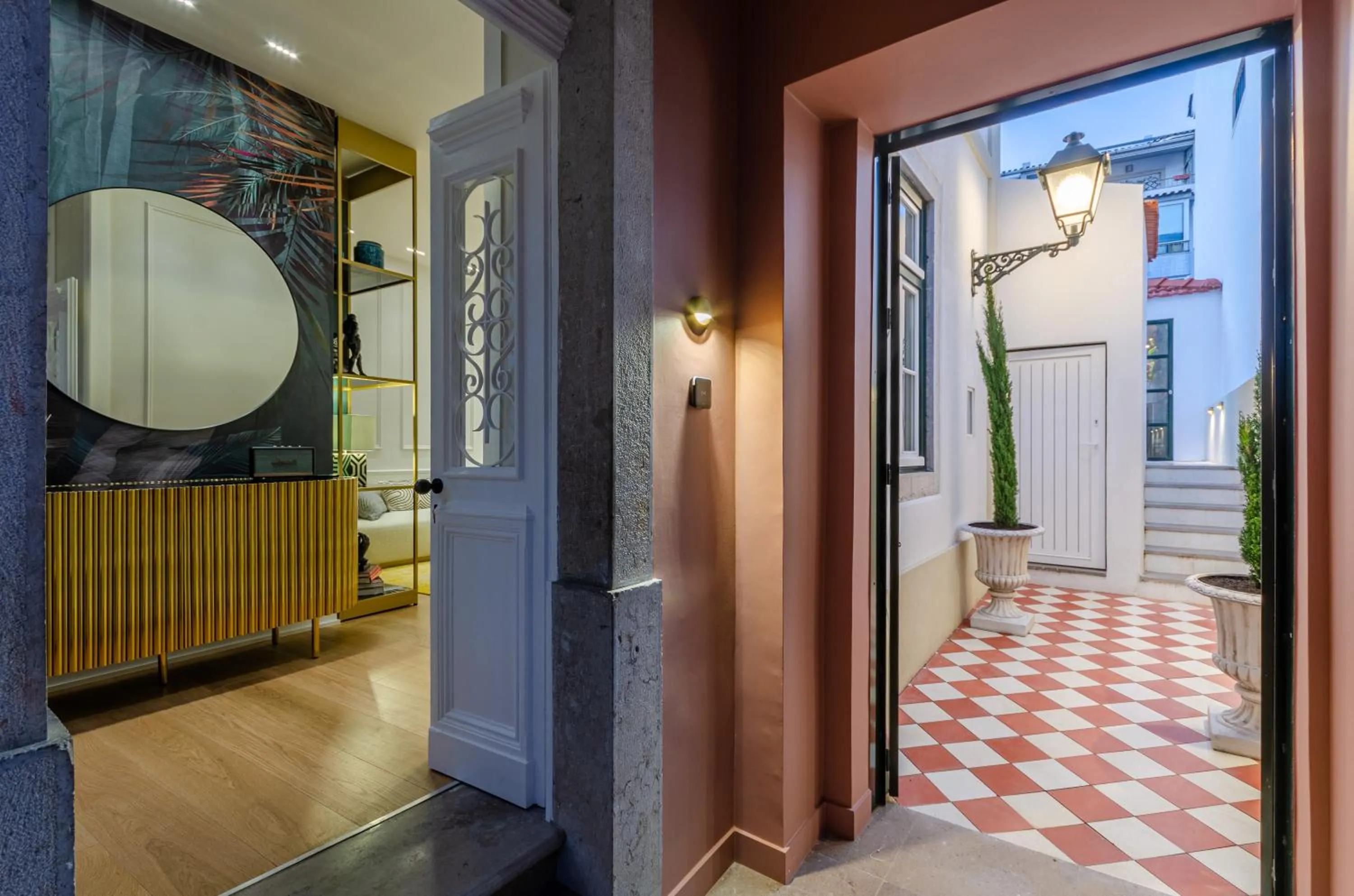 Facade/entrance in BCascais Boutique House by APT IIN Cascais Center