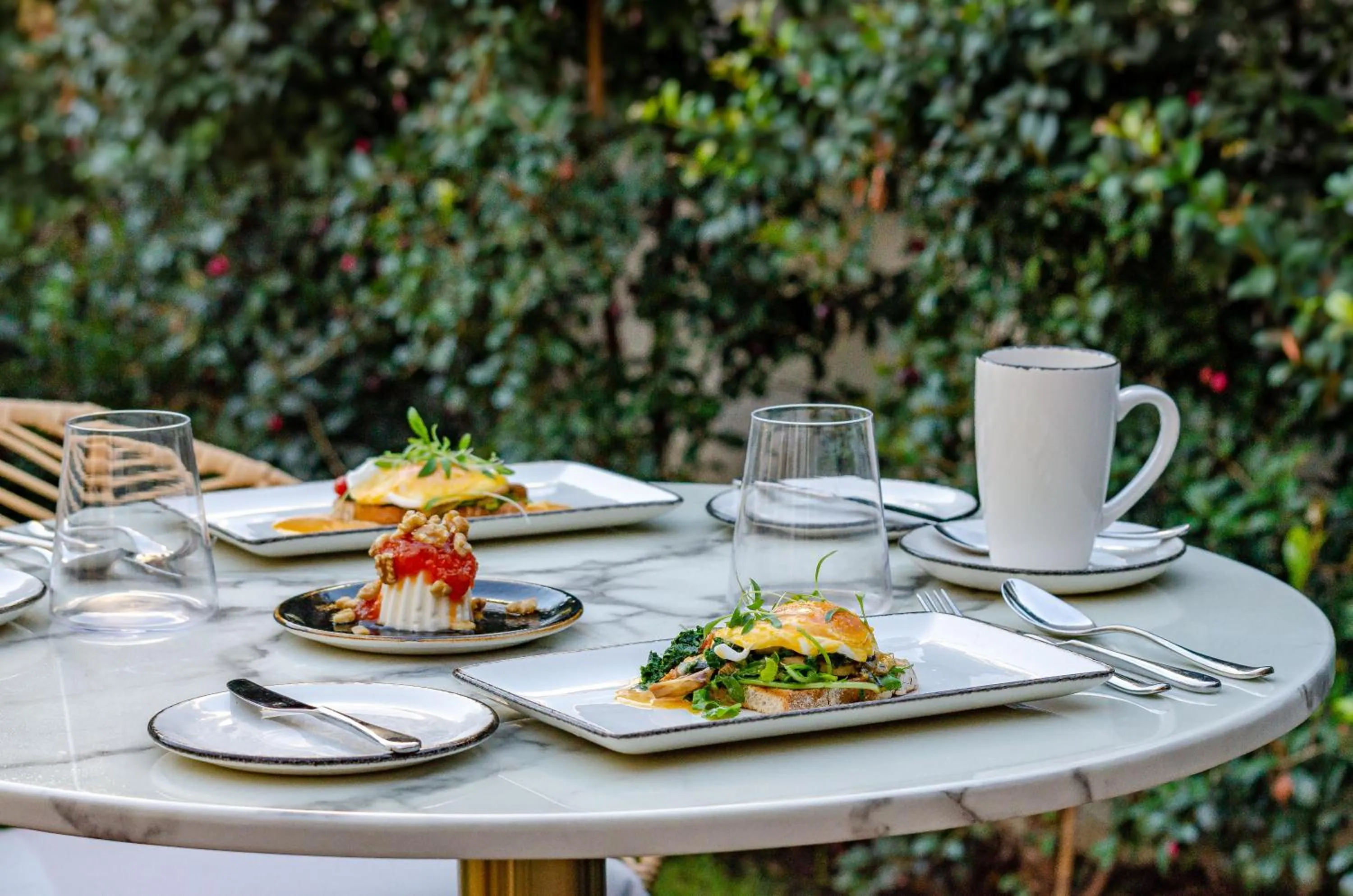 Food and drinks in BCascais Boutique House by APT IIN Cascais Center