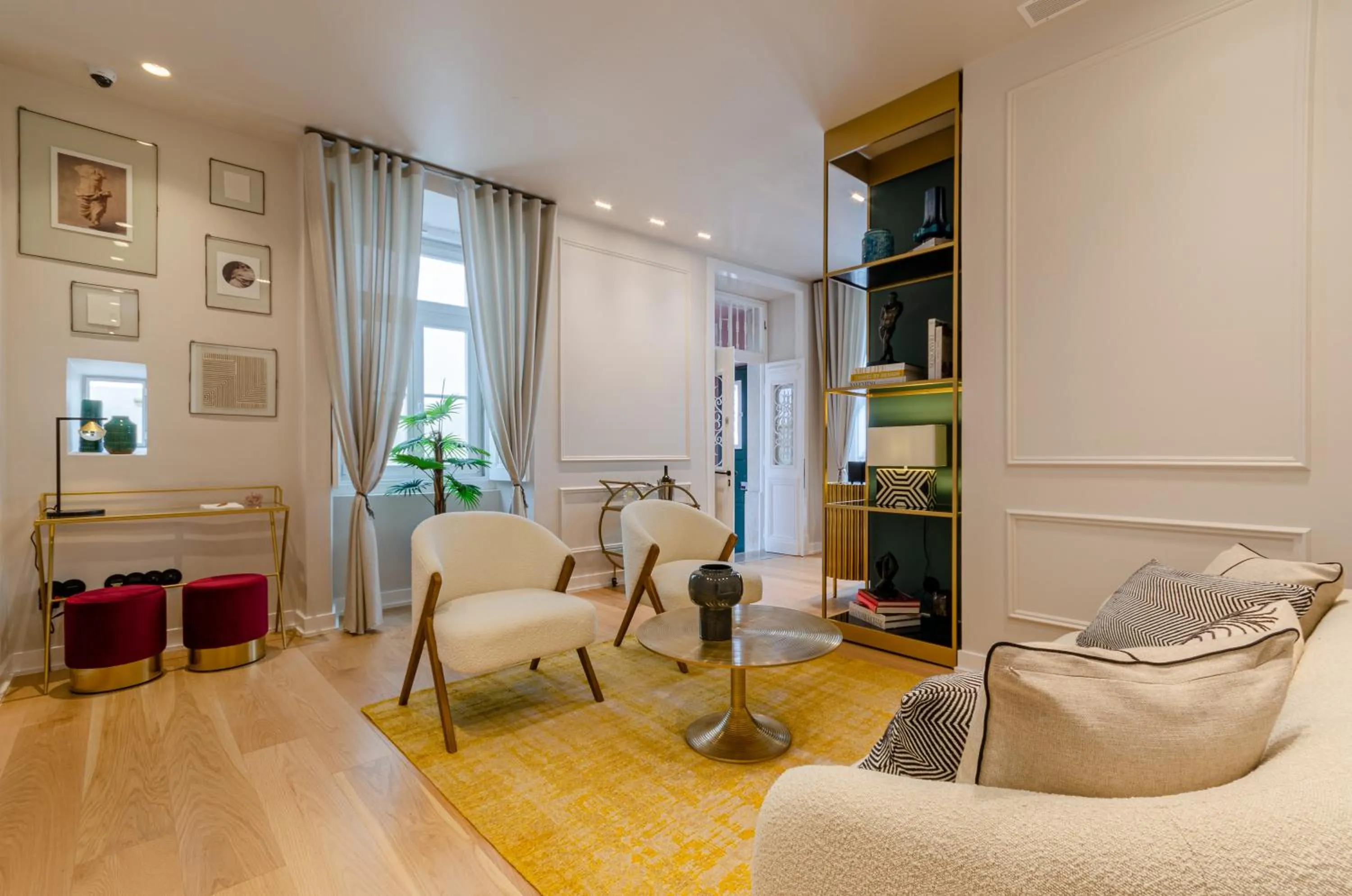 Living room in BCascais Boutique House by APT IIN Cascais Center