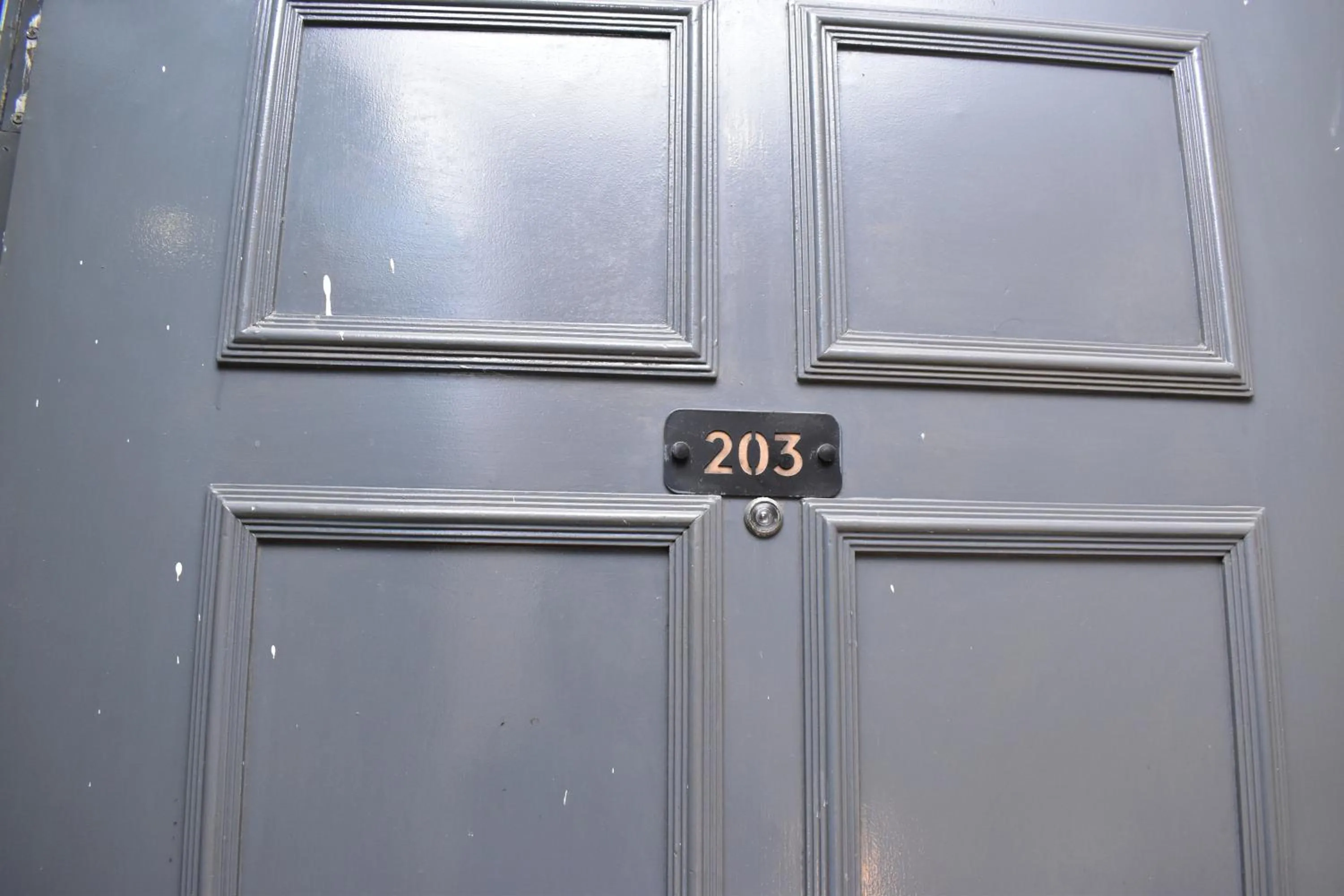 room service in Qotel Comfort Golden Saffron Punjabi Bagh New Delhi