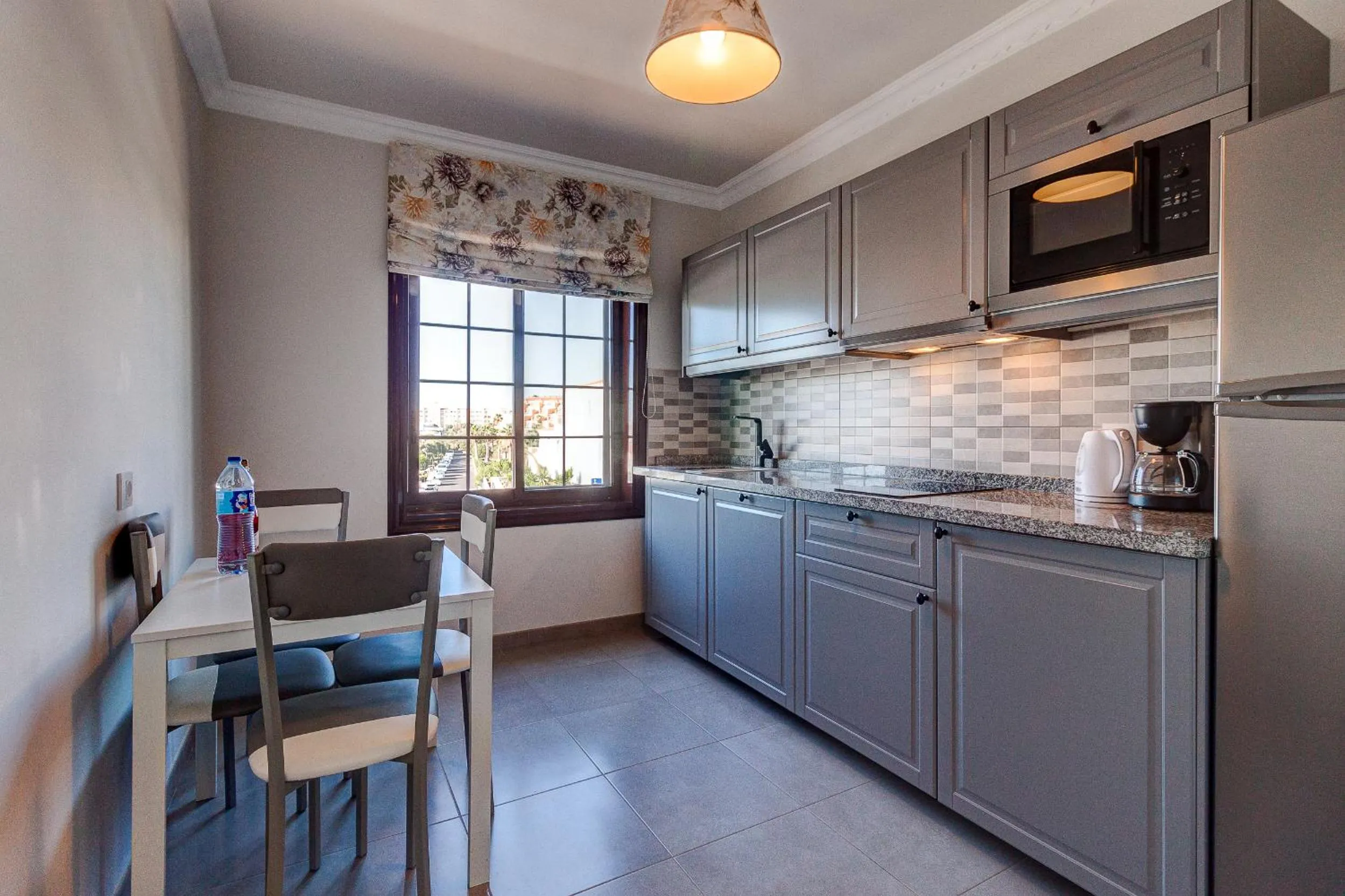 Kitchen or kitchenette in One bedroom apartment in San Blas, Golf del Sur, Tenerife