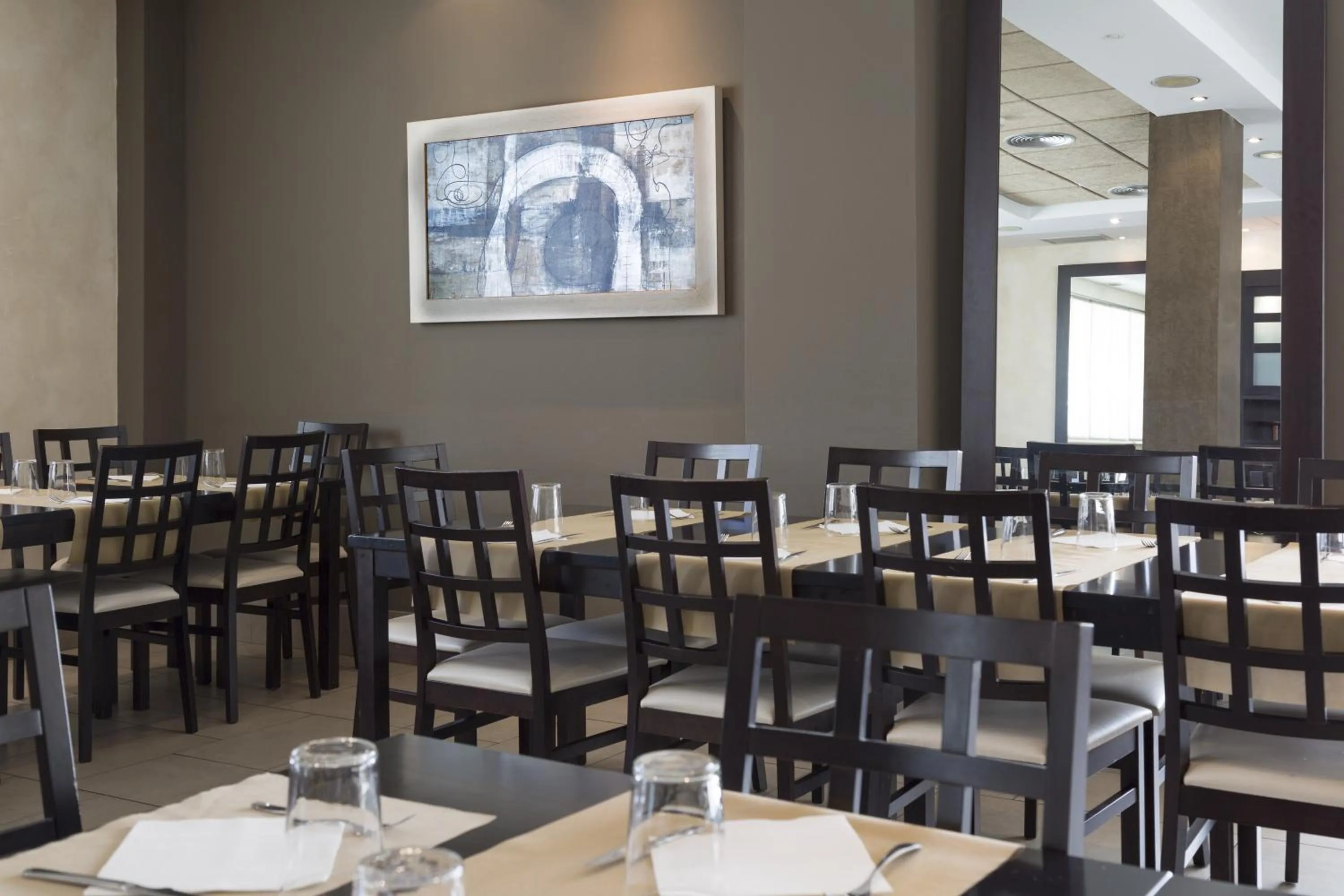 Restaurant/places to eat in Hotel Plazaola