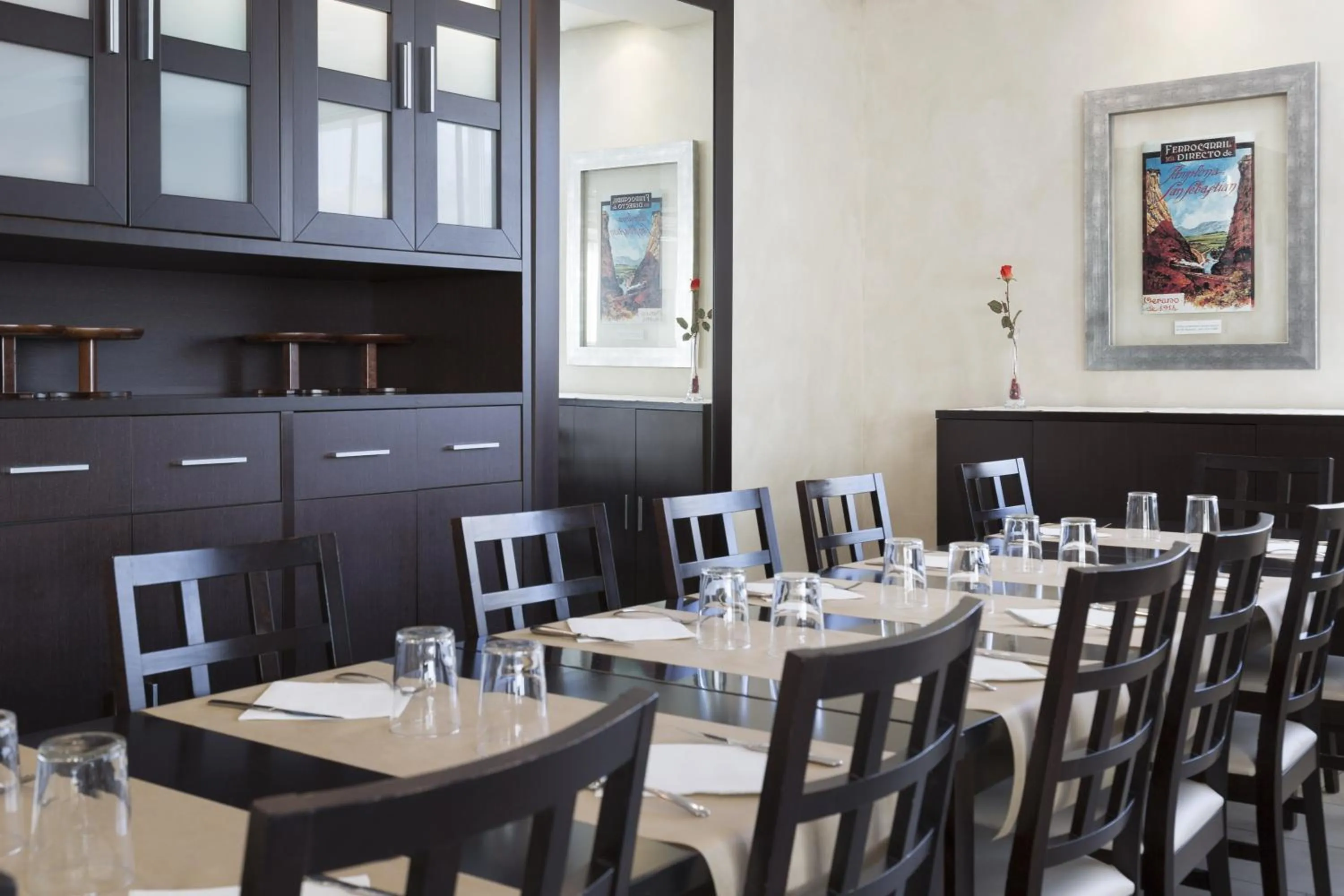 Restaurant/places to eat in Hotel Plazaola