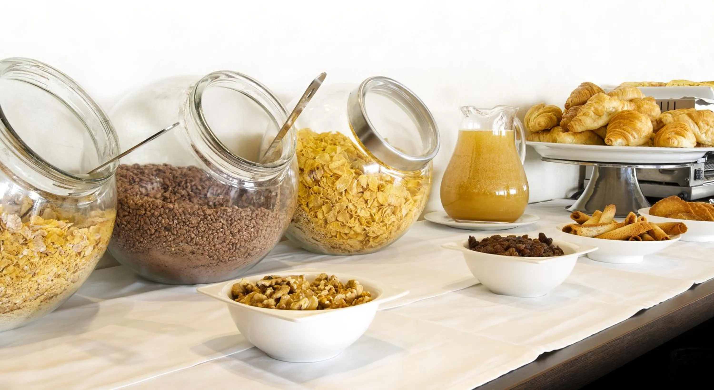 Buffet breakfast in Hotel Plazaola