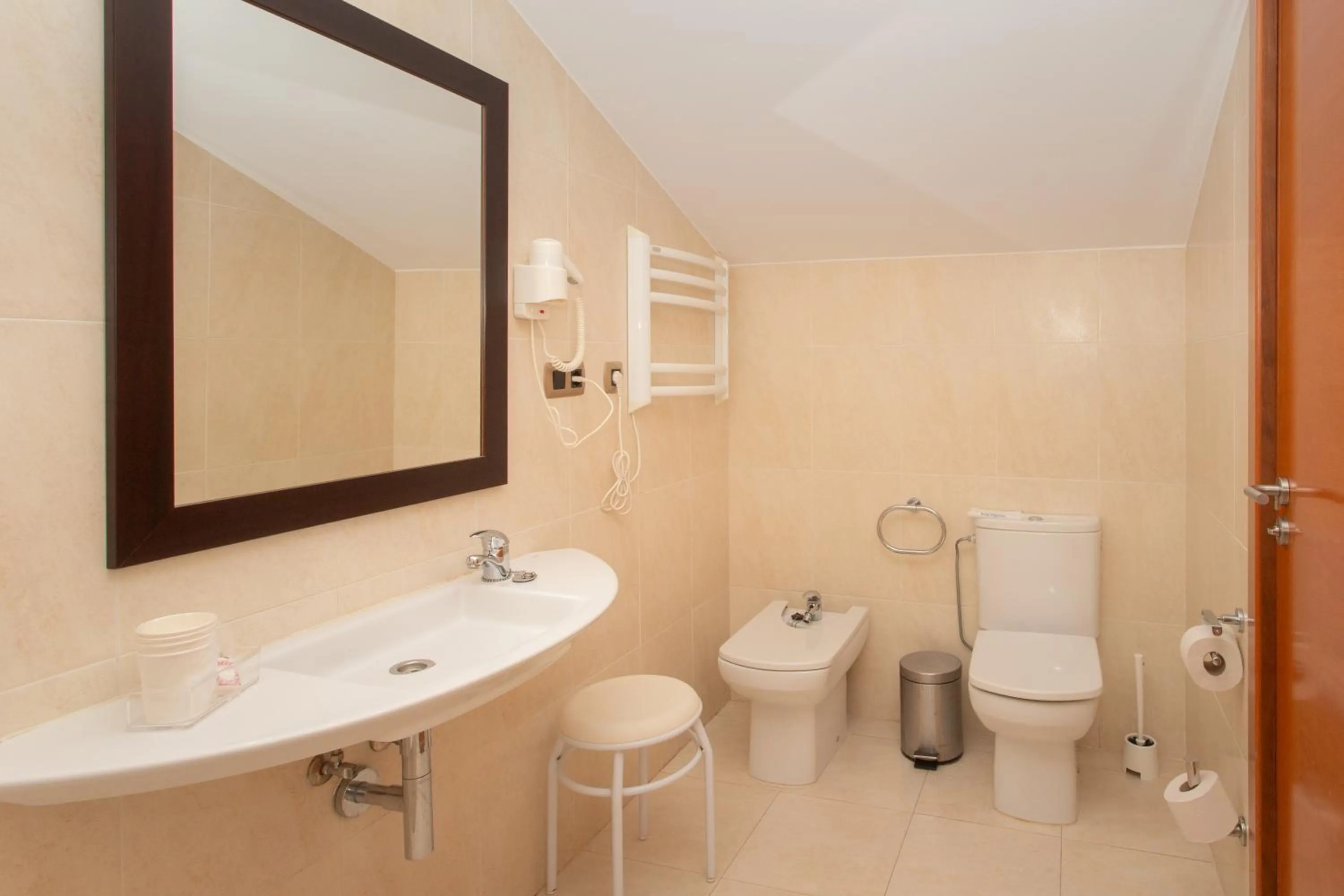 Bathroom in Hotel Bufon de Arenillas