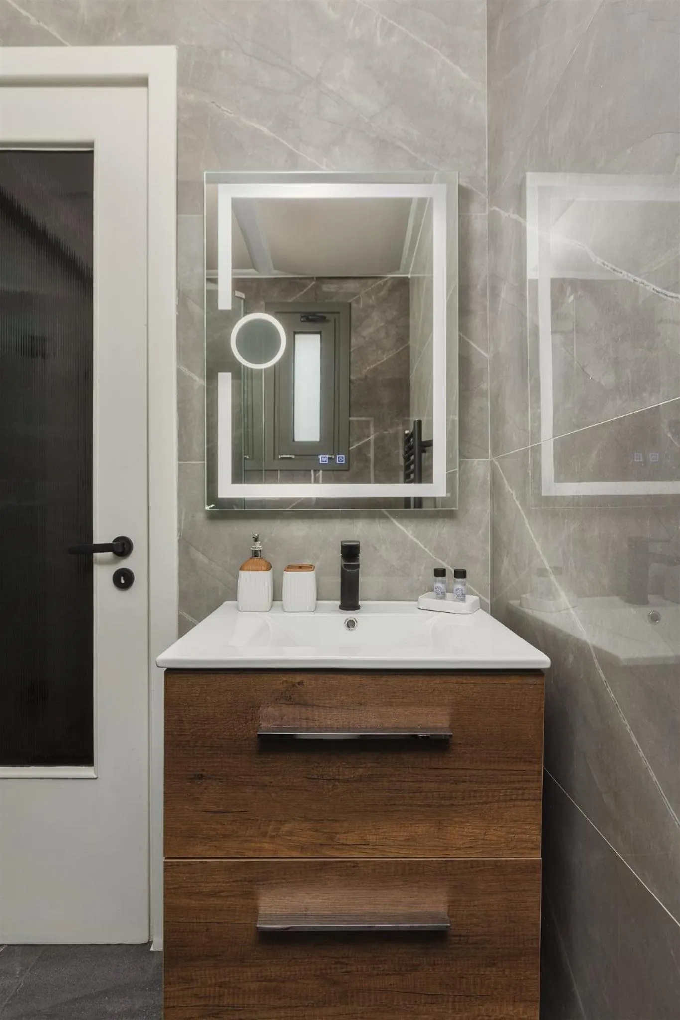 Bathroom in Anvy Stylish Suites Ioannina