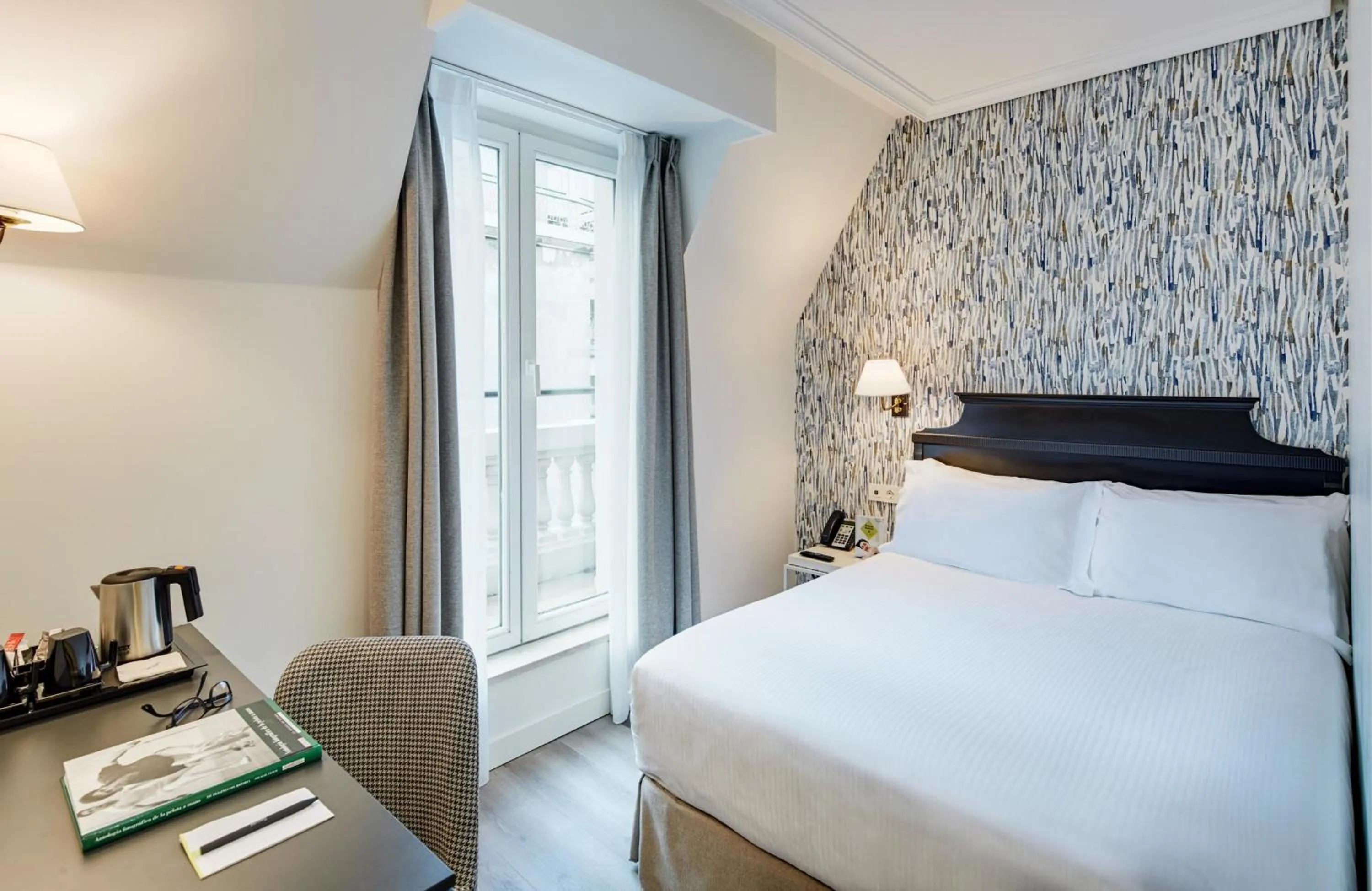 Photo of the whole room, Bed in Sercotel Hotel Europa