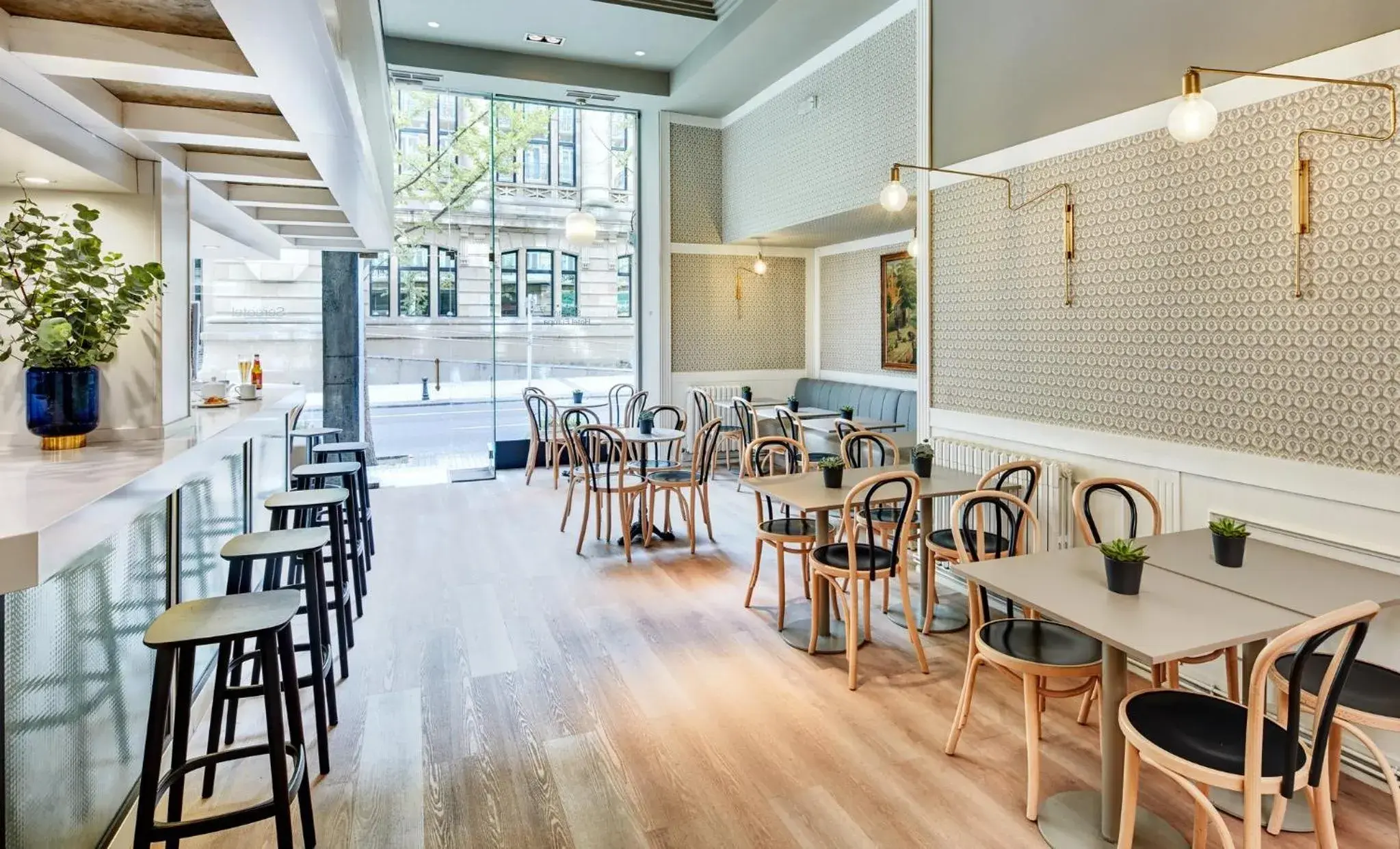 Lounge or bar in Sercotel Hotel Europa Lounge or bar in Sercotel Hotel Europa