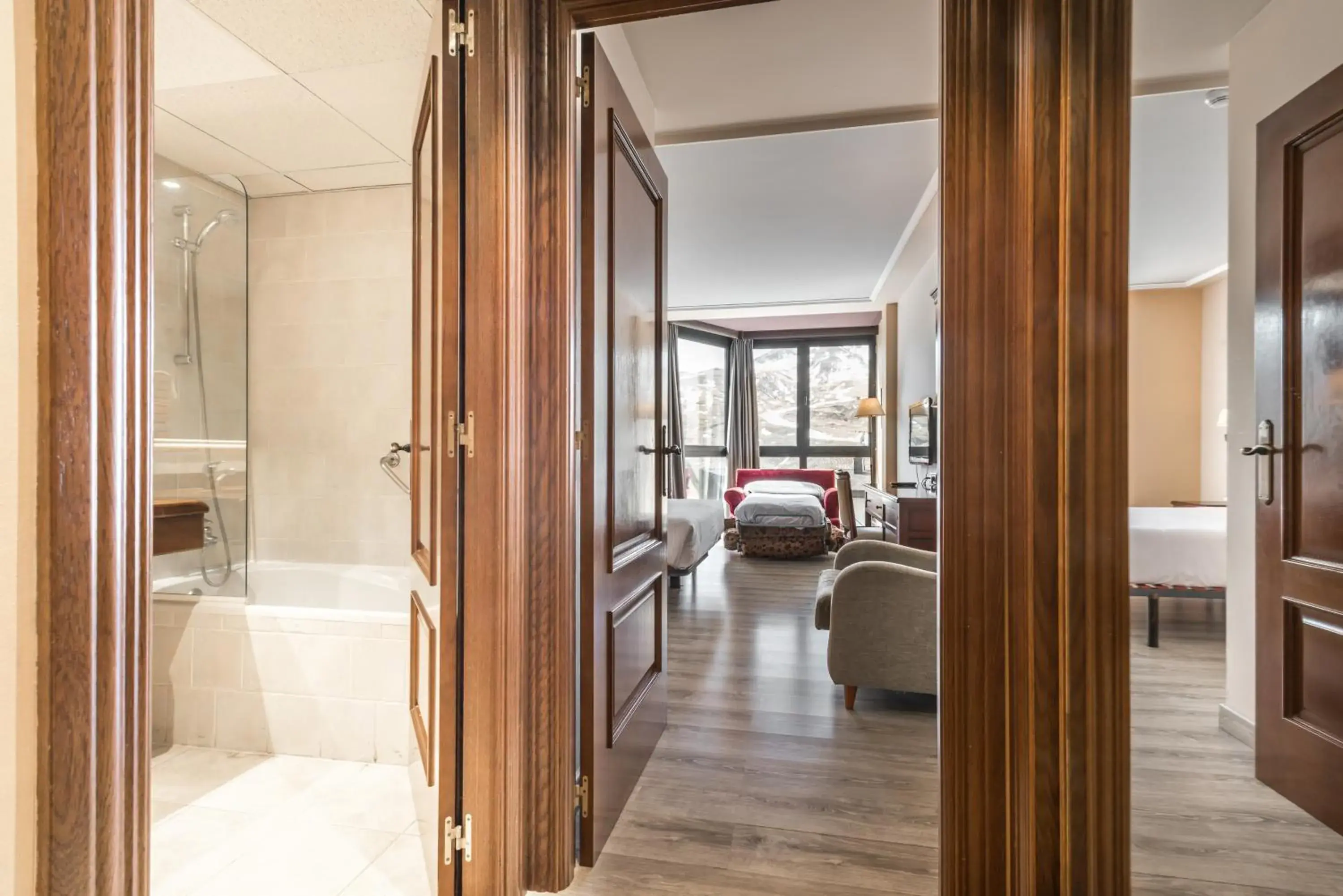 Photo of the whole room, Bed in Snö Villa de Sallent 4 Photo of the whole room, Bed in Snö Villa de Sallent 4