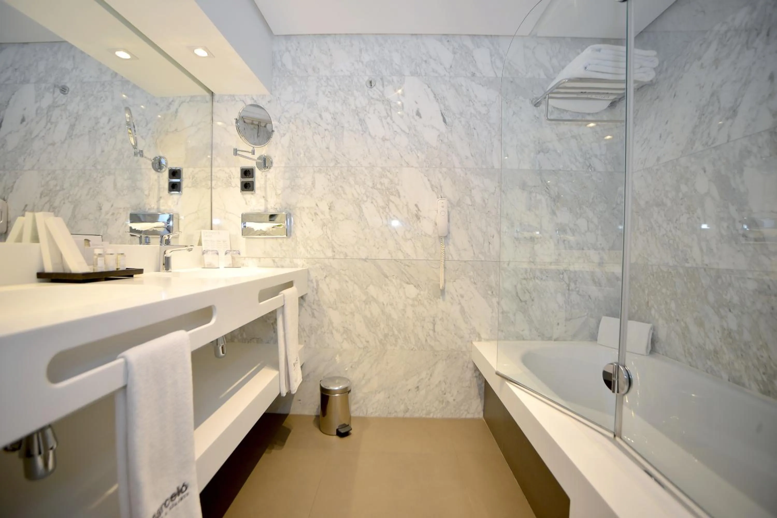 Bathroom in Barceló Sevilla Renacimiento