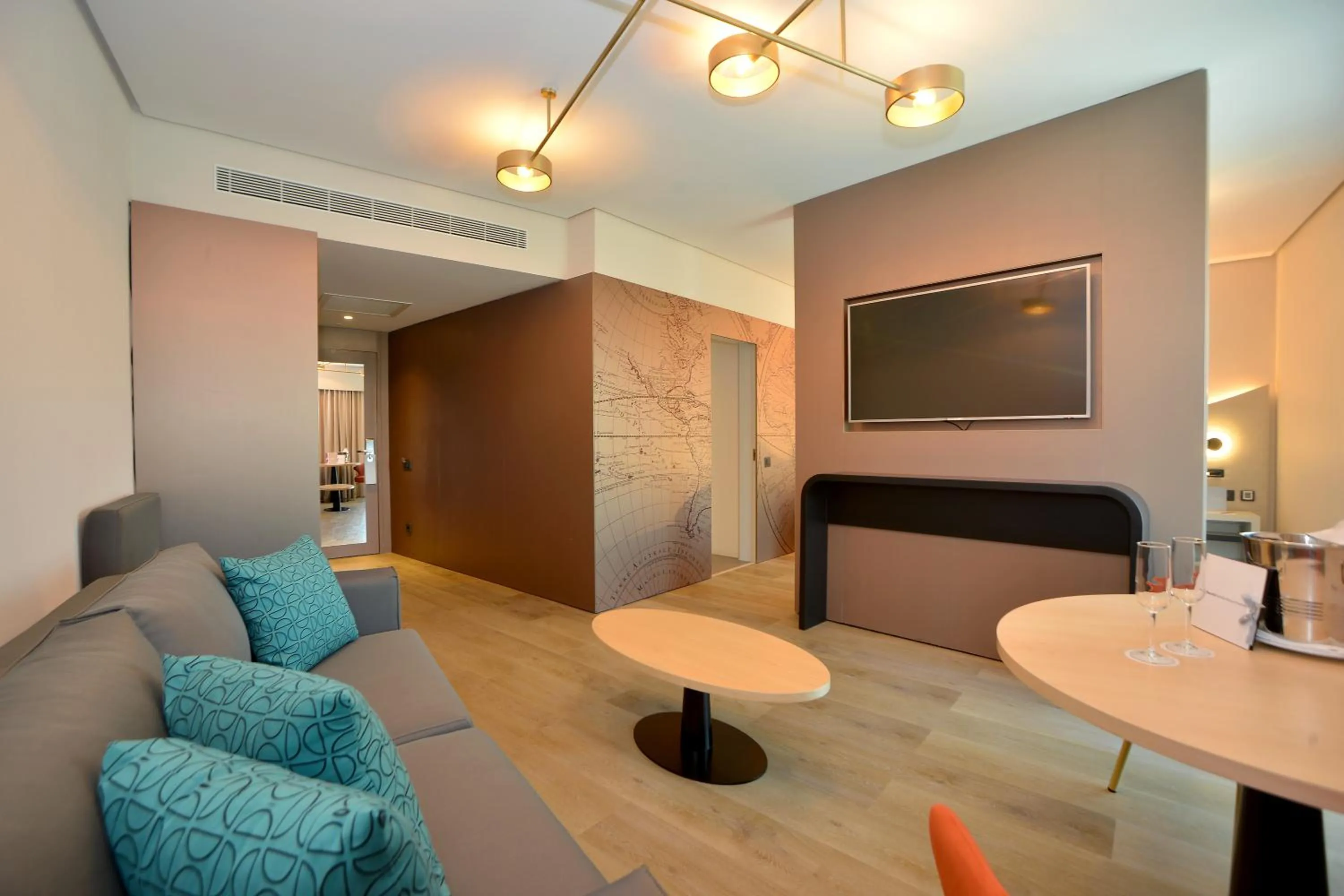 Communal lounge/ TV room in Barceló Sevilla Renacimiento