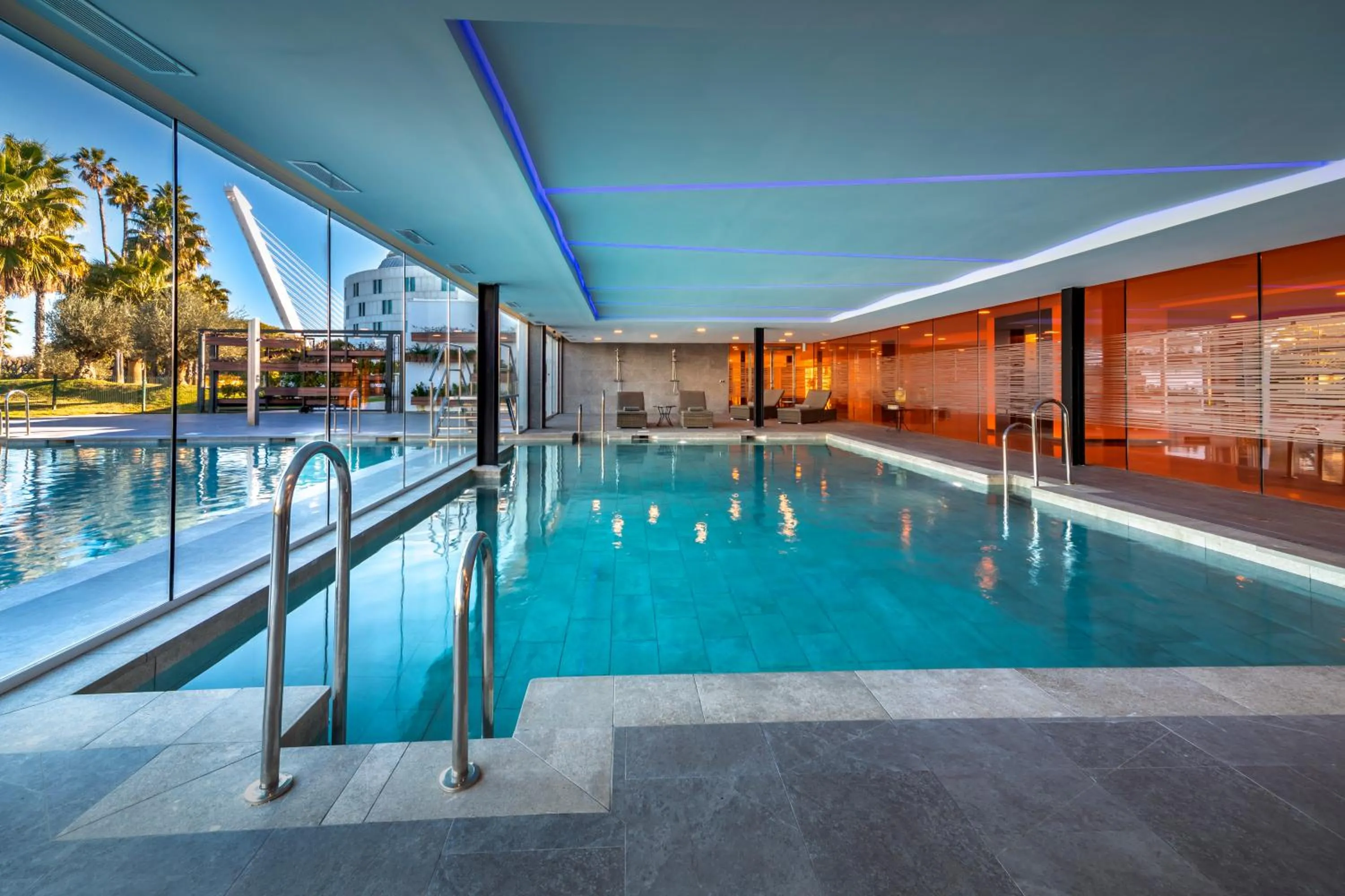 Swimming pool in Barceló Sevilla Renacimiento