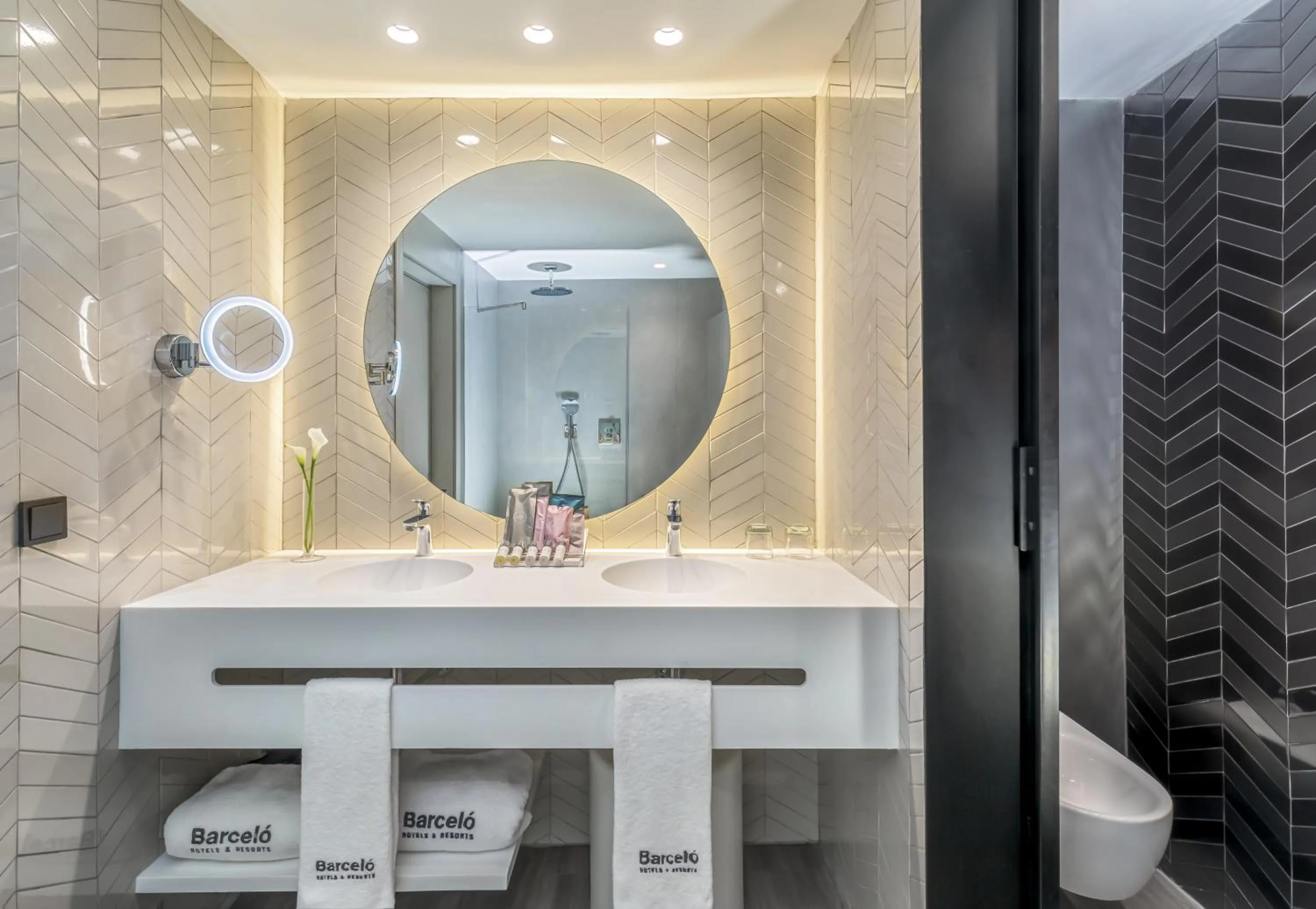 Bathroom in Barceló Sevilla Renacimiento