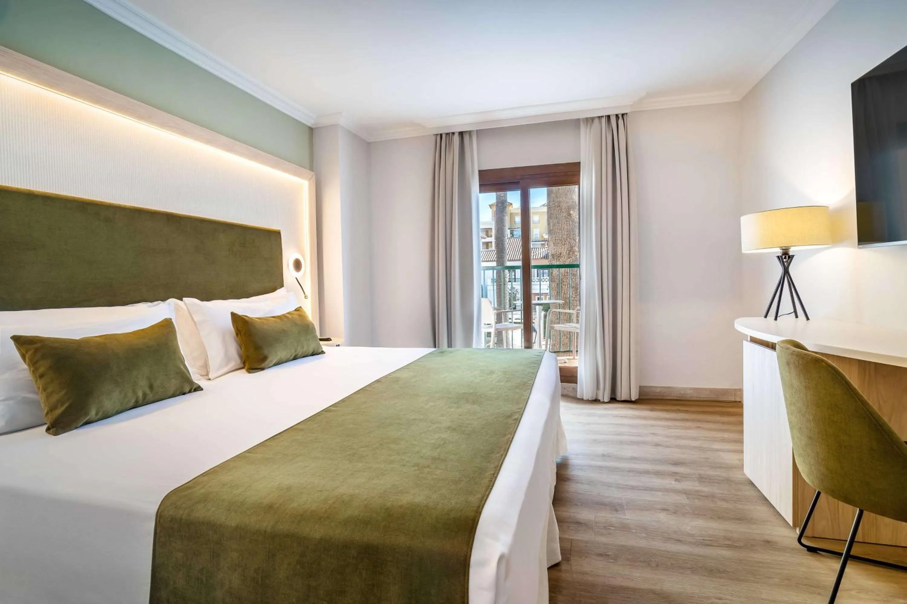 Bedroom, Bed in Barceló Isla Canela