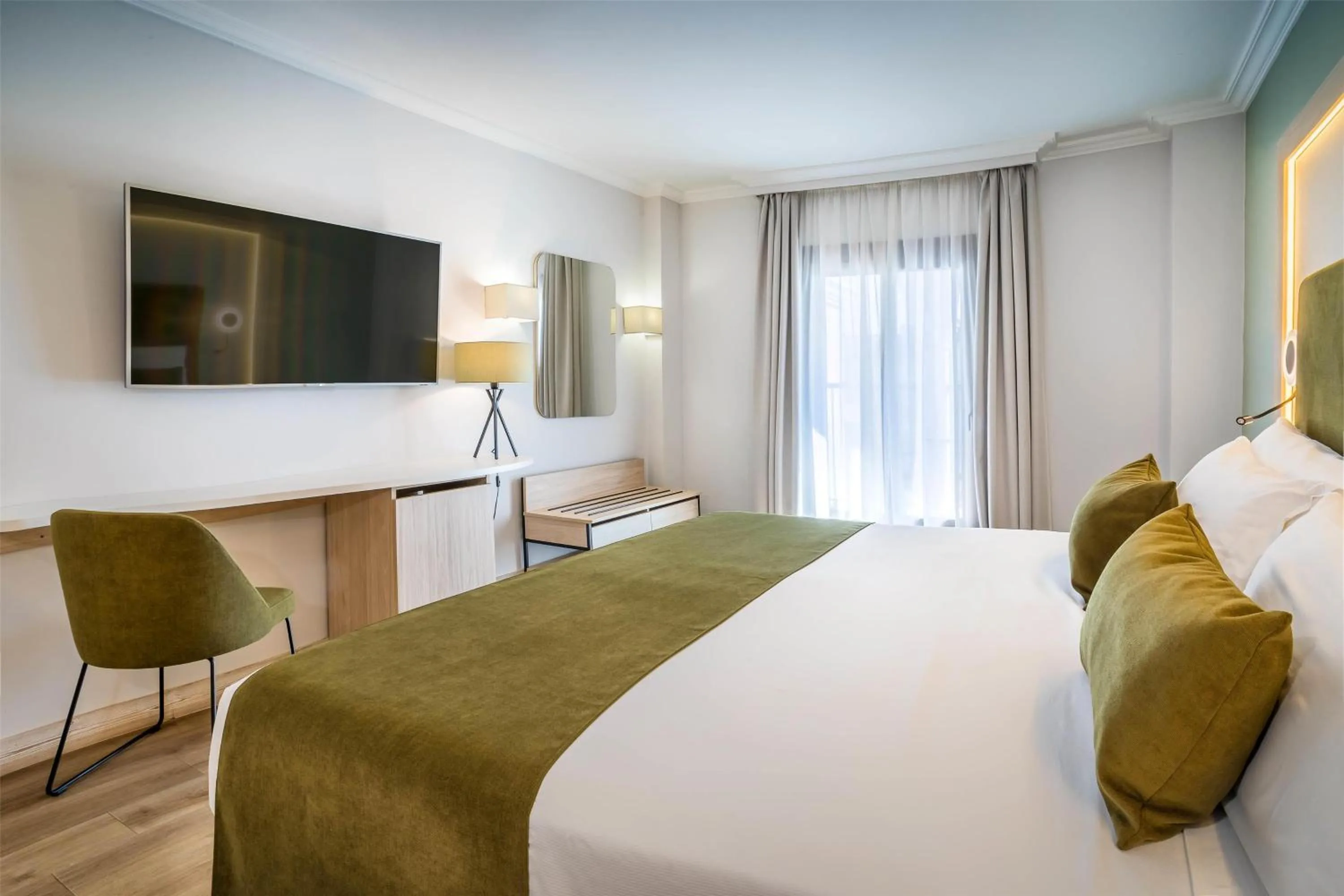 Photo of the whole room, Bed in Barceló Isla Canela