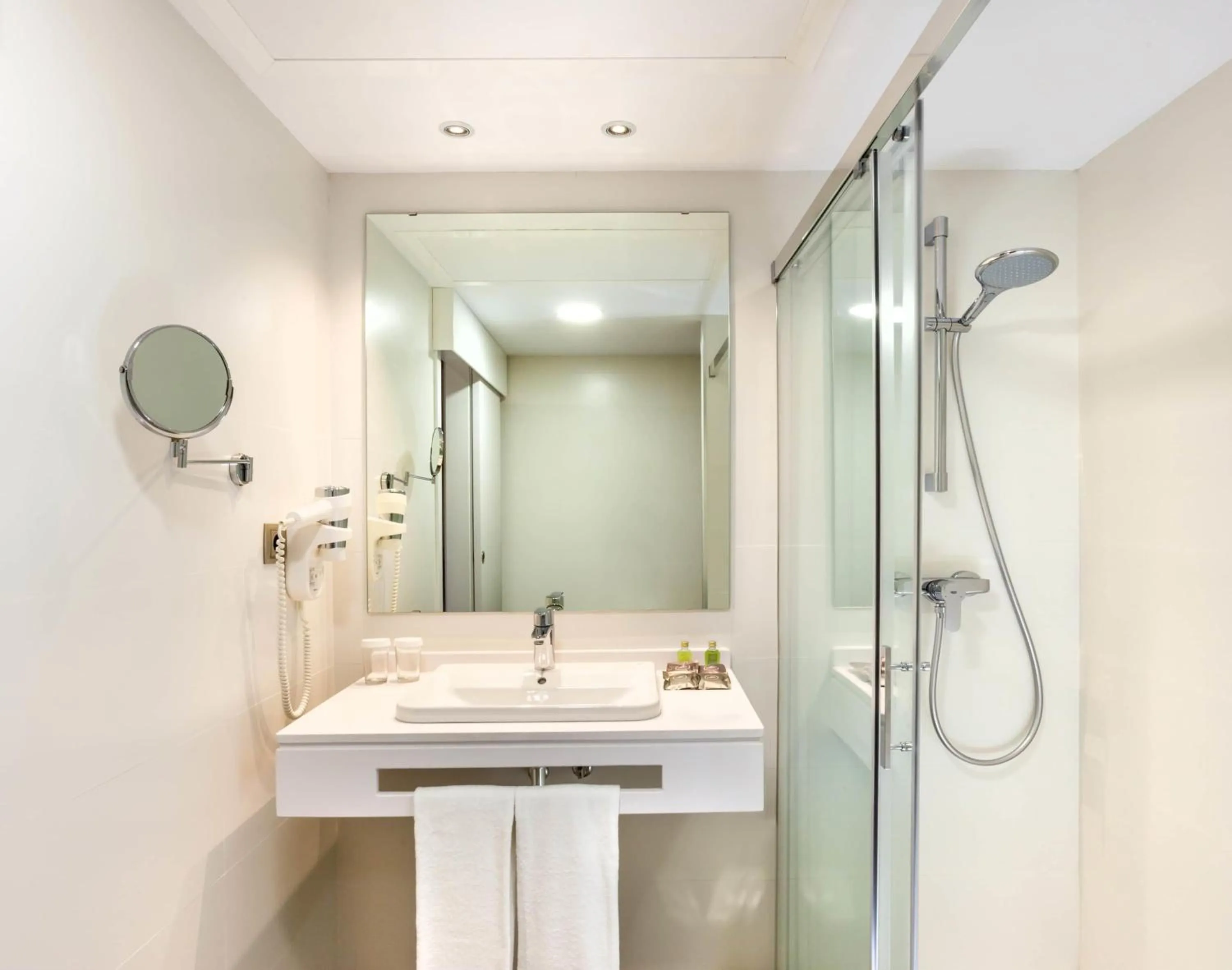 Bathroom in Barceló Isla Canela