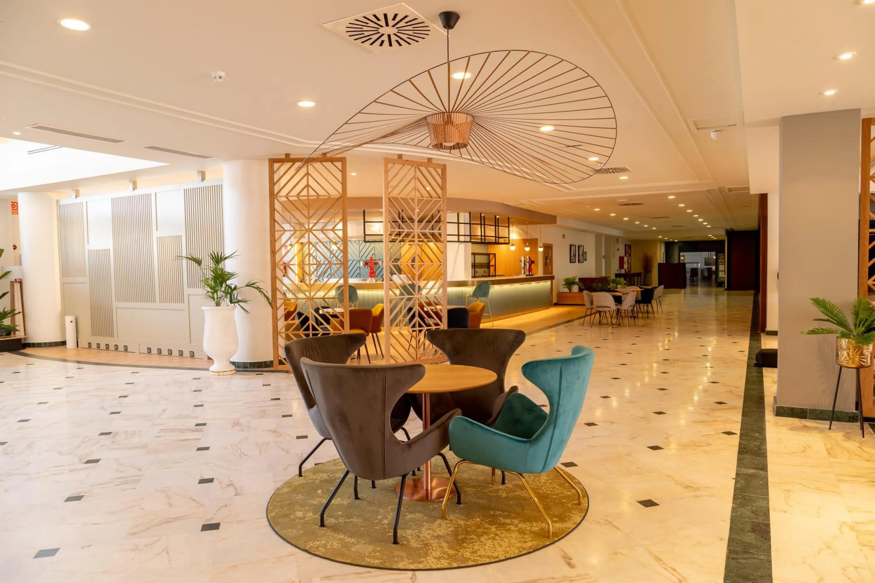 Lounge or bar in Occidental Isla Cristina