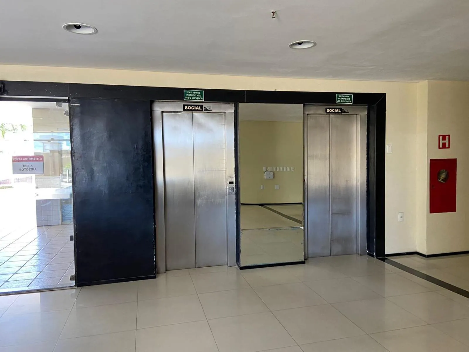 Hosts BR - Flat frente mar c/ cozinha