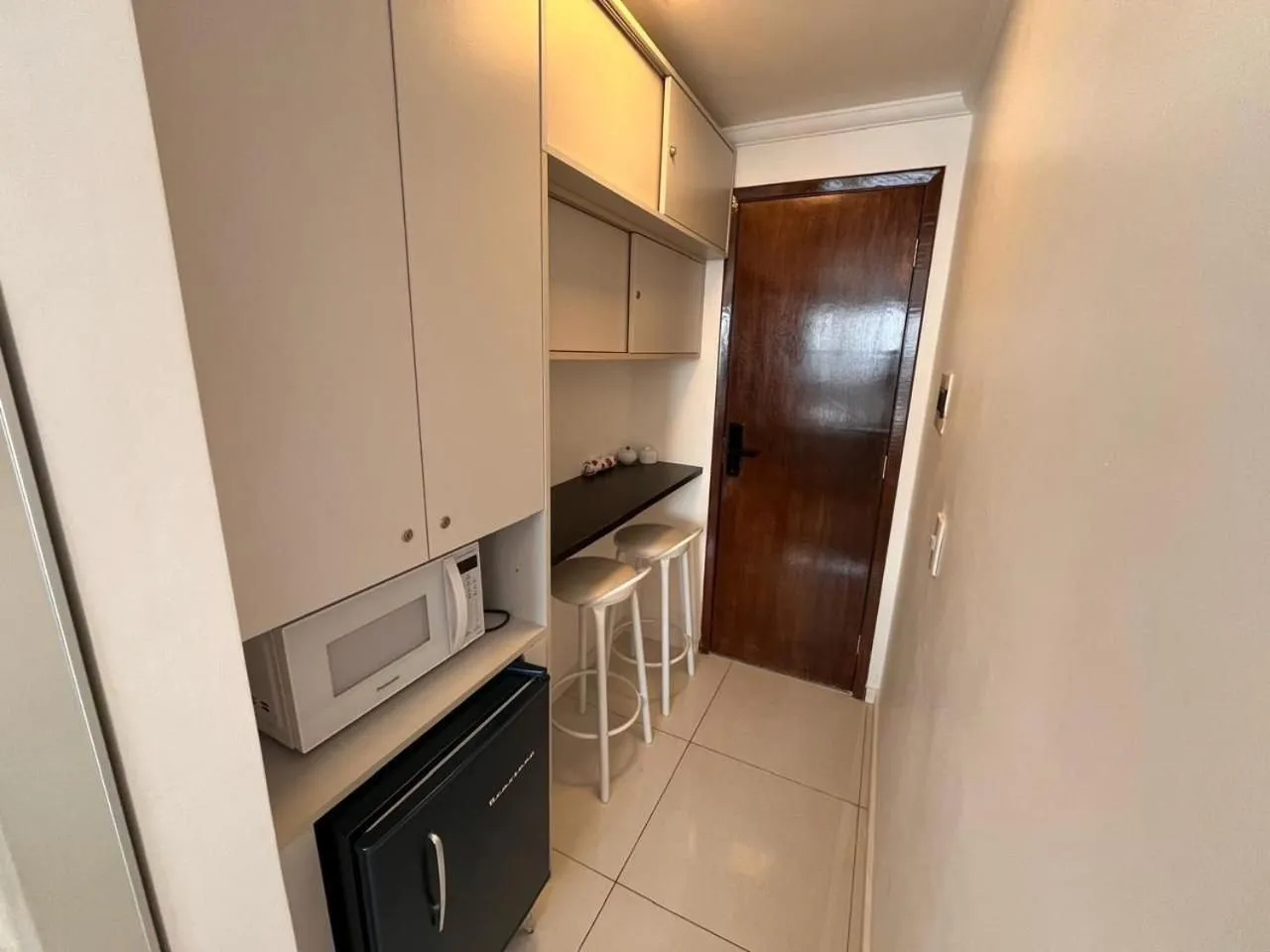 Hosts BR - Flat frente mar c/ cozinha