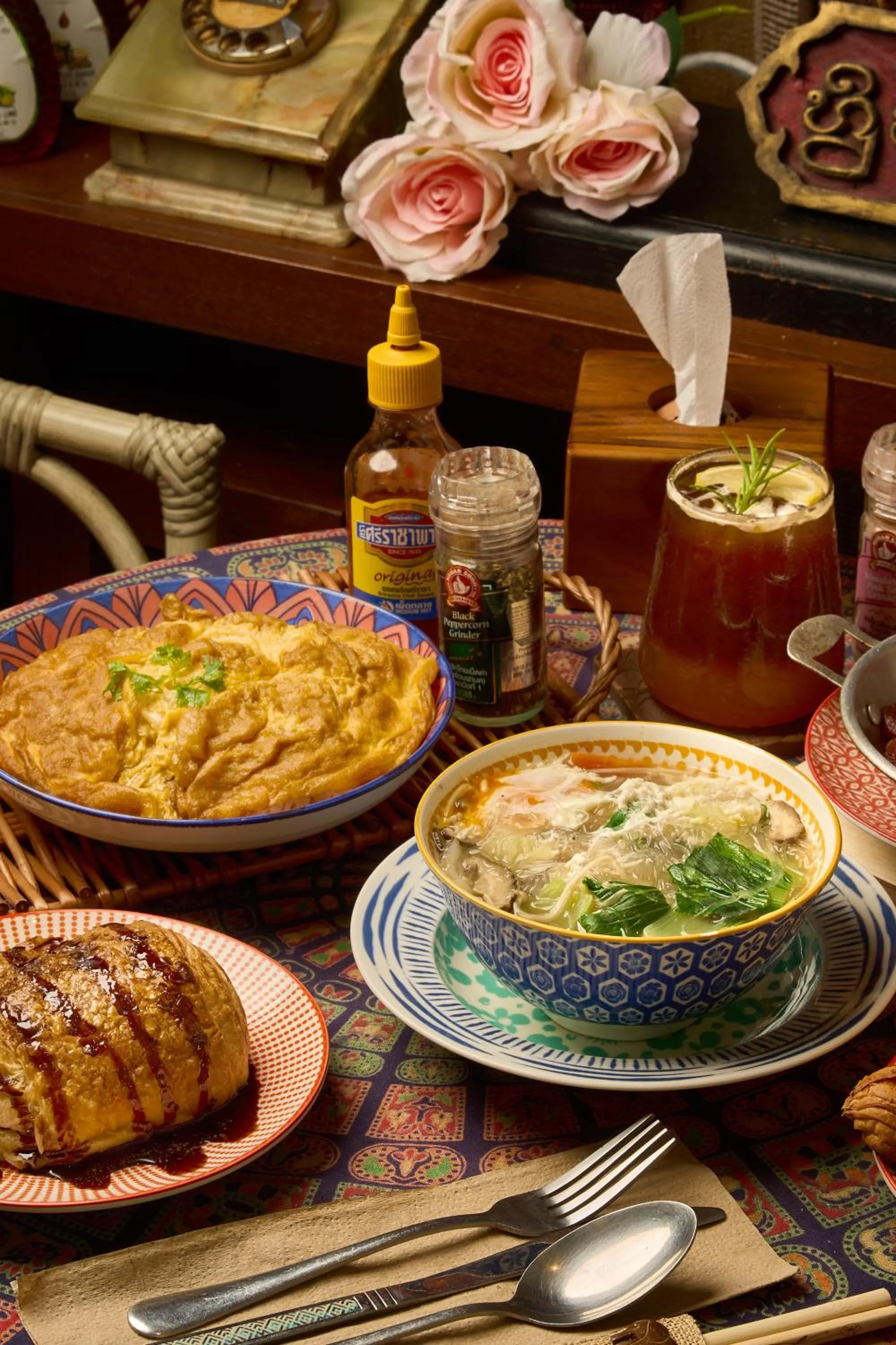 Restaurant/places to eat in Pran At Kumuang Boutique House