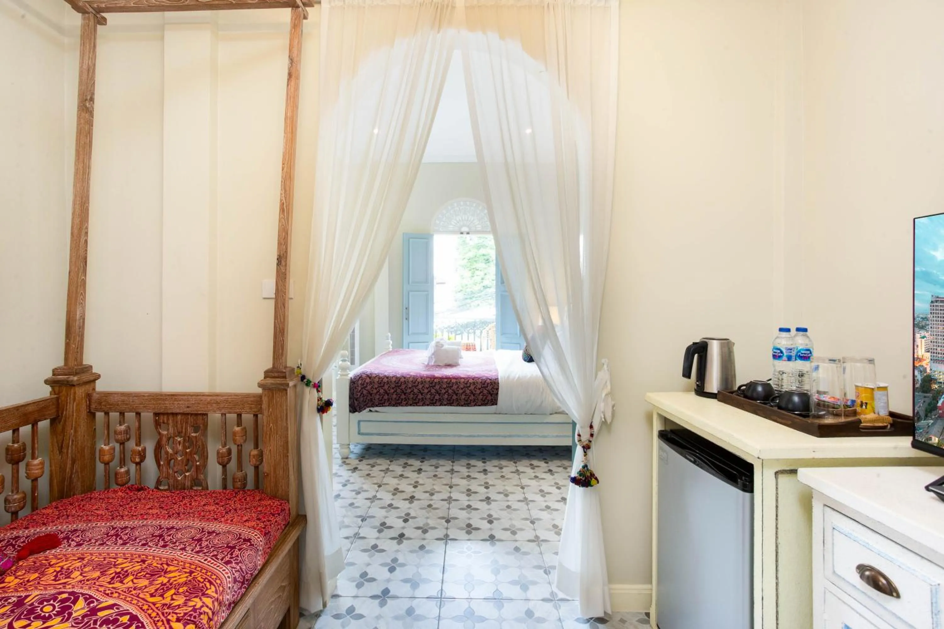 Living room, Bed in Pran At Kumuang Boutique House