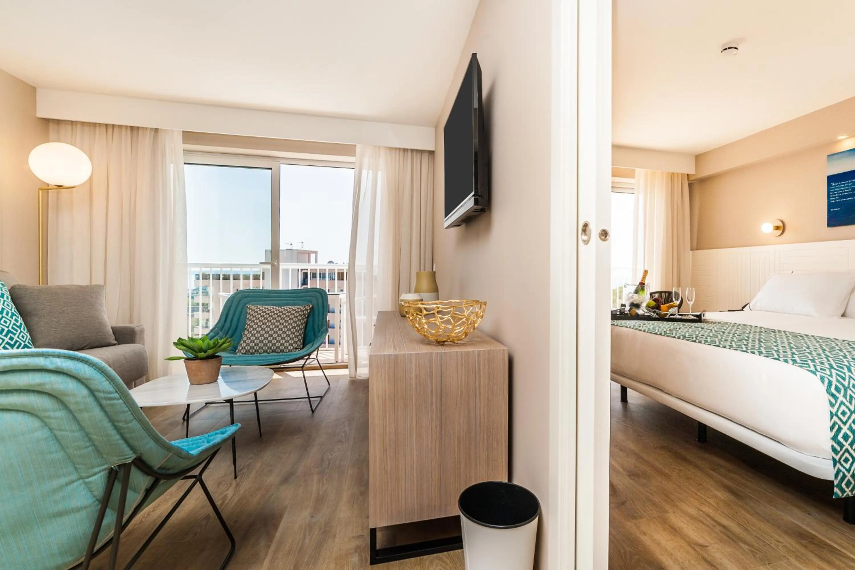 Bedroom, Bed in Eurostars Marivent