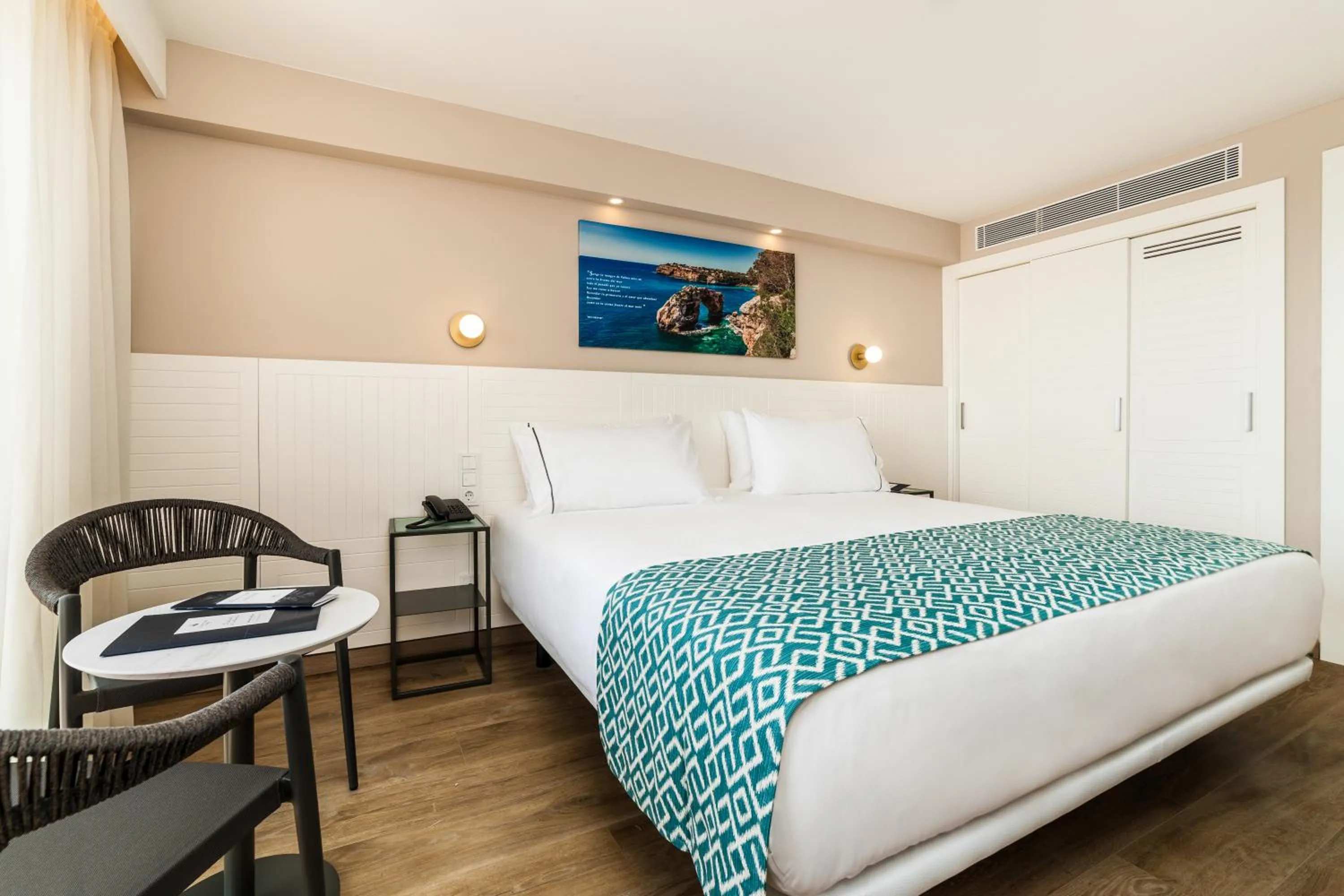 Bedroom, Bed in Eurostars Marivent