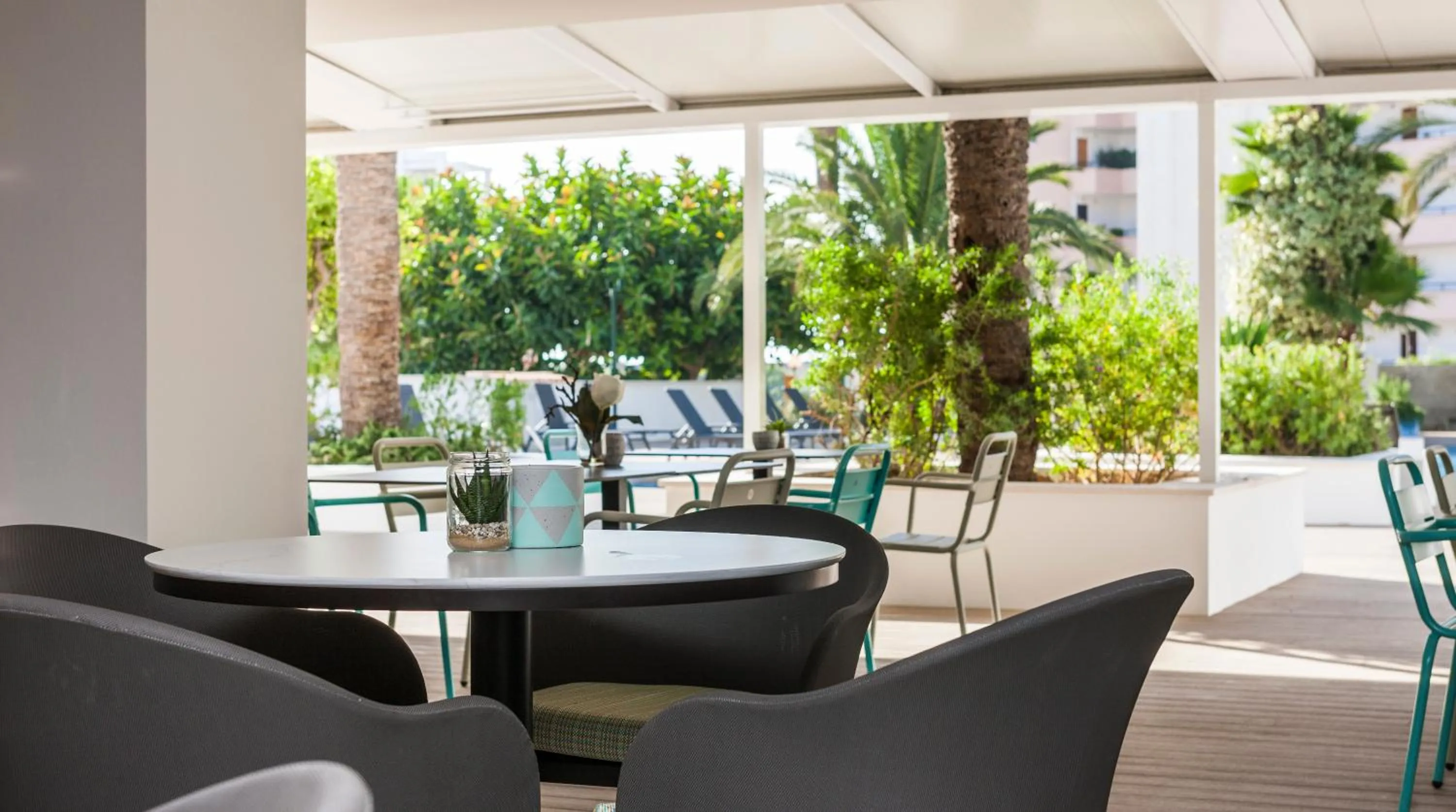 Lounge or bar in Eurostars Marivent