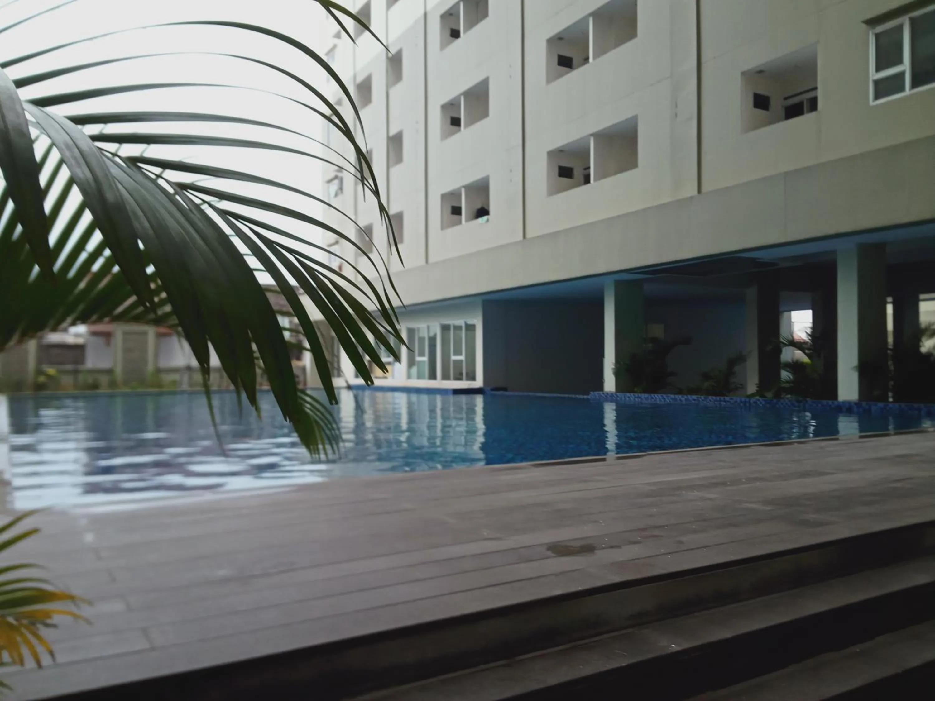 Property building in De Green Inn Serua