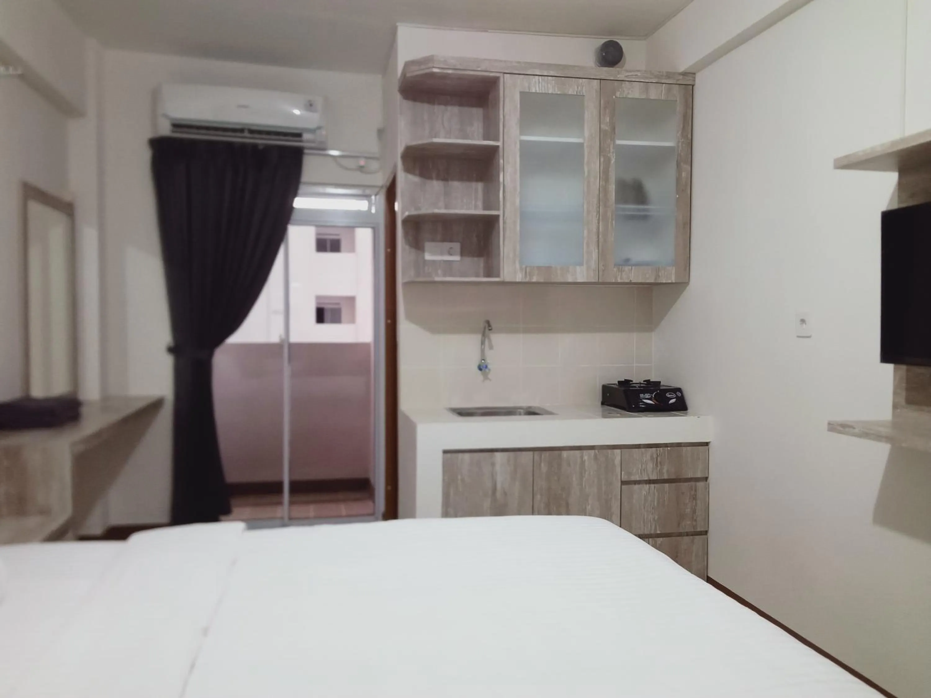 Bedroom, Bed in De Green Inn Serua