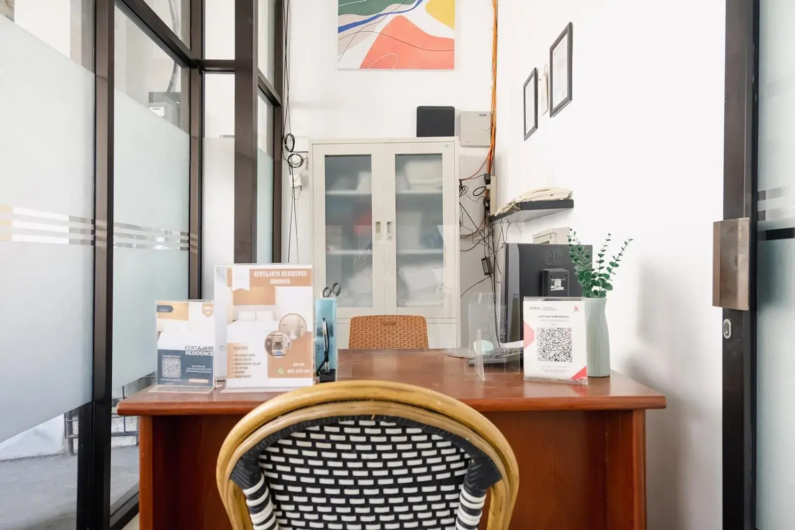 Lobby or reception in Mono Coliving Kertajaya Syariah, SBY Lobby or reception in Mono Coliving Kertajaya Syariah, SBY