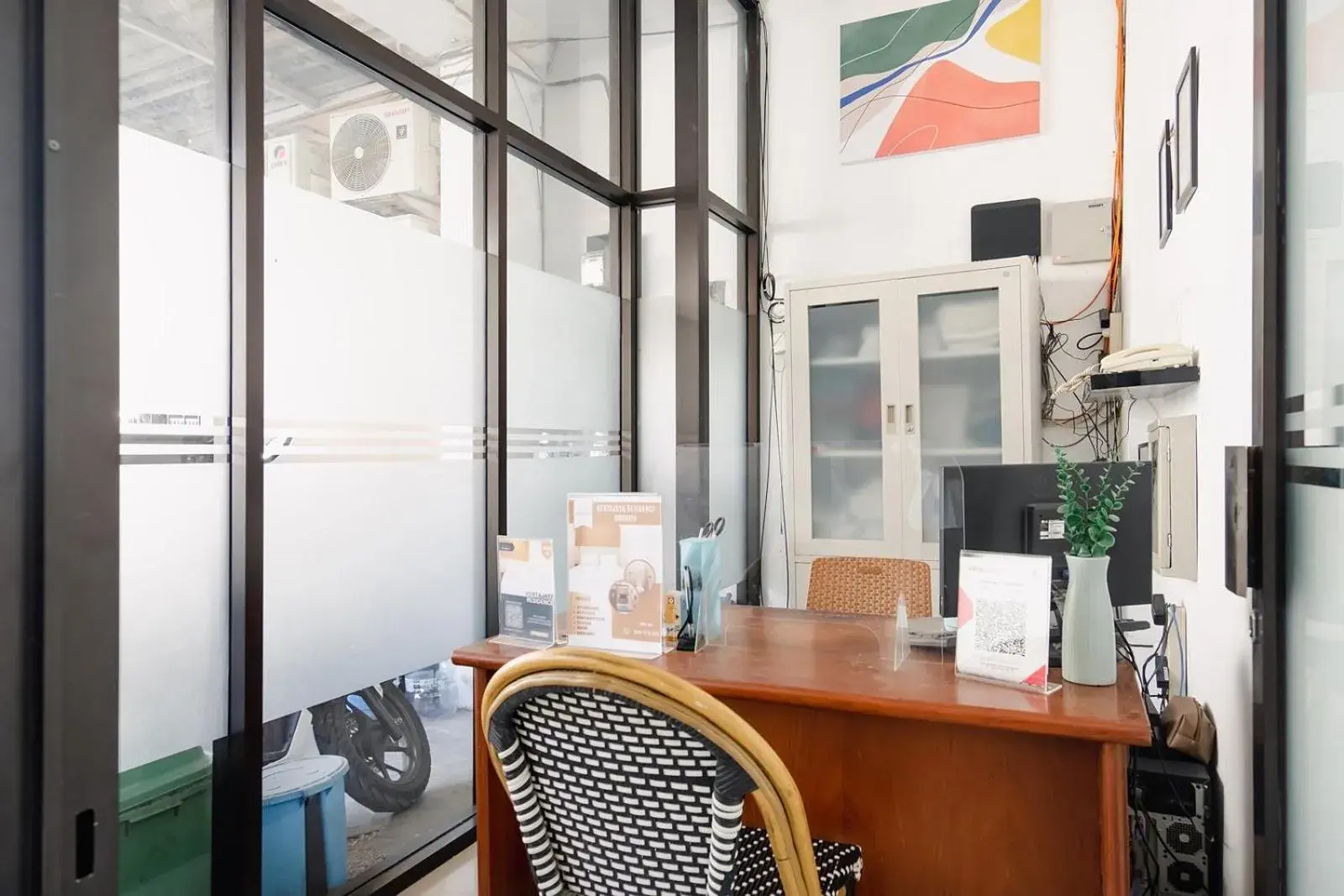 Lobby or reception in Mono Coliving Kertajaya Syariah, SBY Lobby or reception in Mono Coliving Kertajaya Syariah, SBY